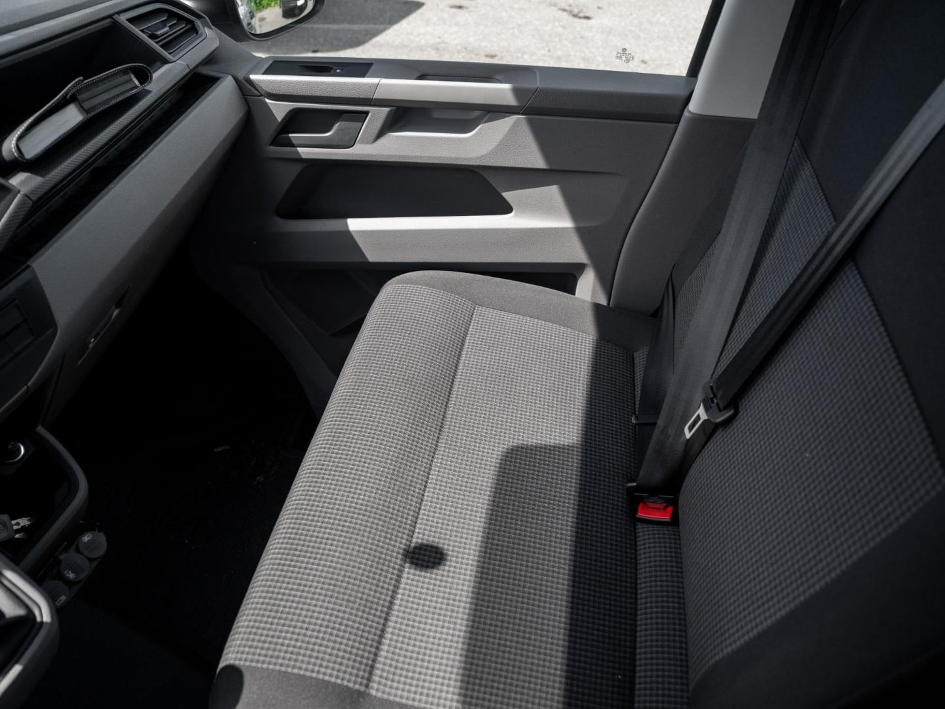 Volkswagen T6.1 Transporter Kasten langer Radstand
