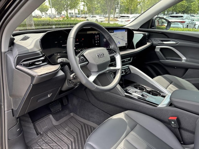 2025 Audi Q5 Premium - Photo 16