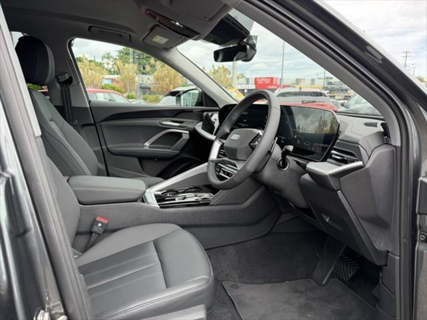 Image about Audi Q5 SUV TFSI 150 kW