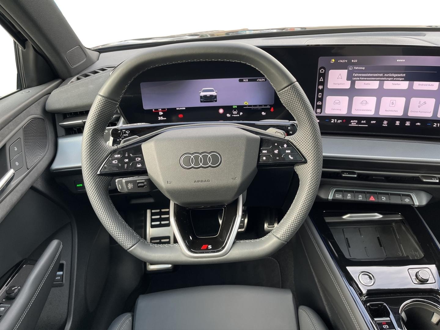 Bild über Audi Q3 SUV TFSI 110 kW S tronic - für weitere Informationen kontaktieren Sie den Audi Partner