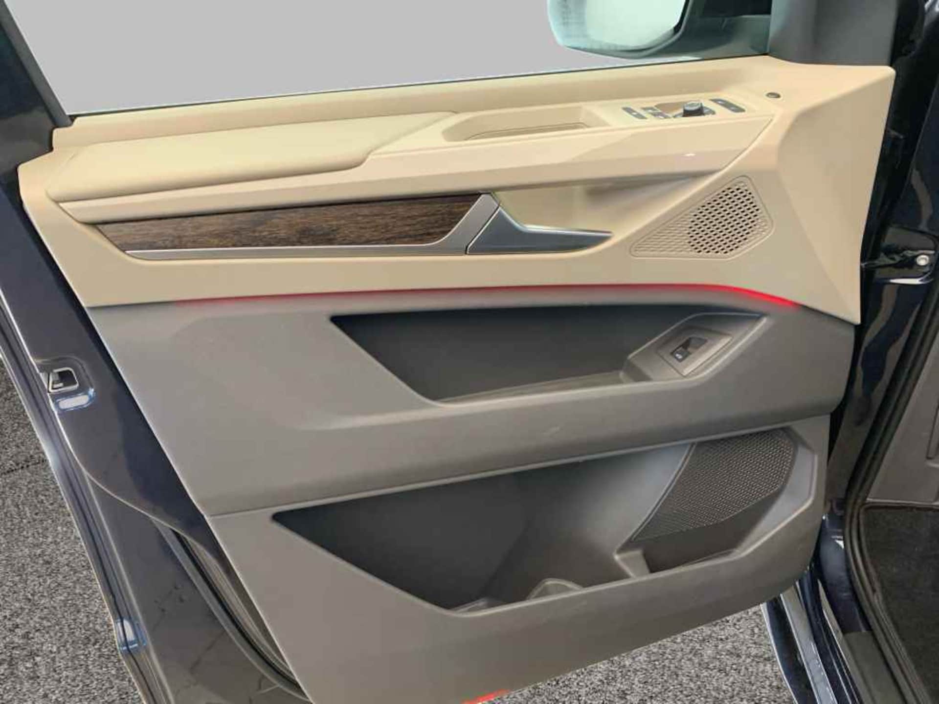 Volkswagen Multivan Style