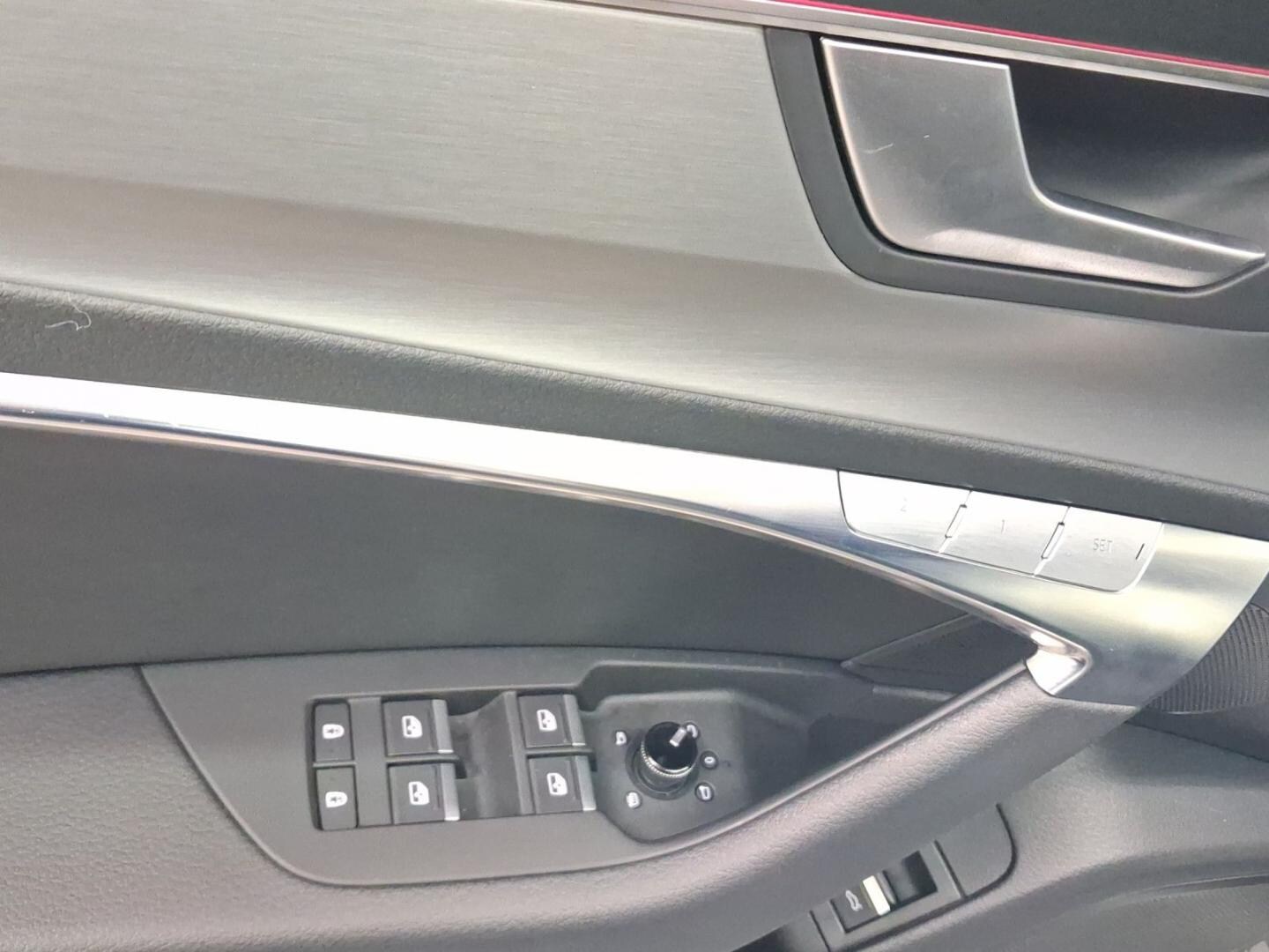 Bild über Audi S6 Avant TDI quattro tiptronic - für weitere Informationen kontaktieren Sie den Audi Partner