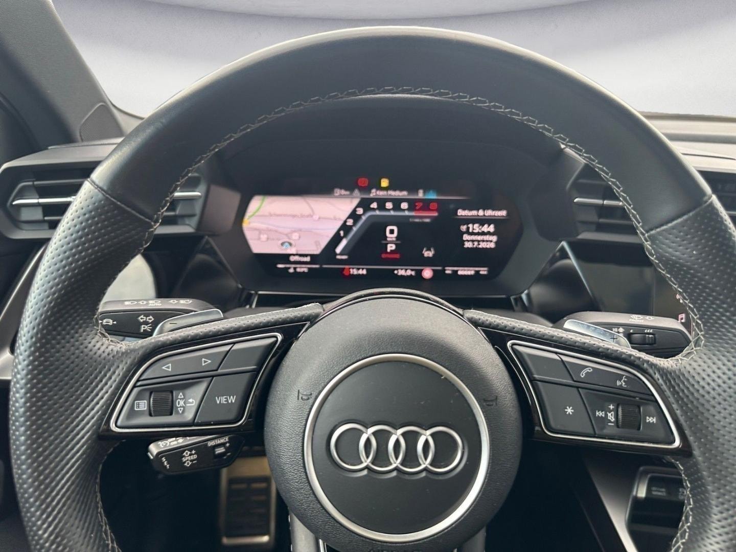 Bild über Audi S3 Limousine TFSI quattro S tronic - für weitere Informationen kontaktieren Sie den Audi Partner