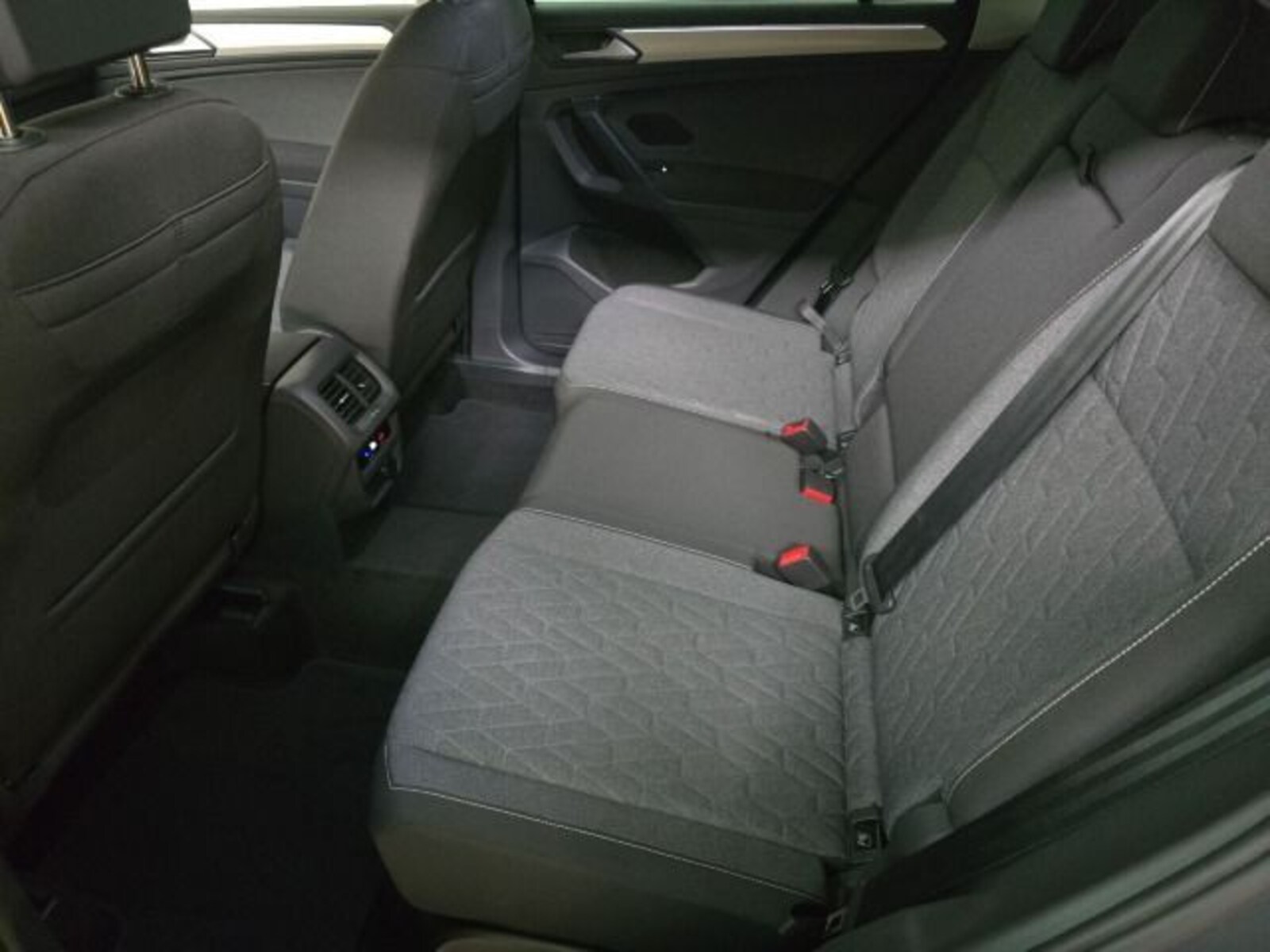 Volkswagen Tiguan – Bild 9