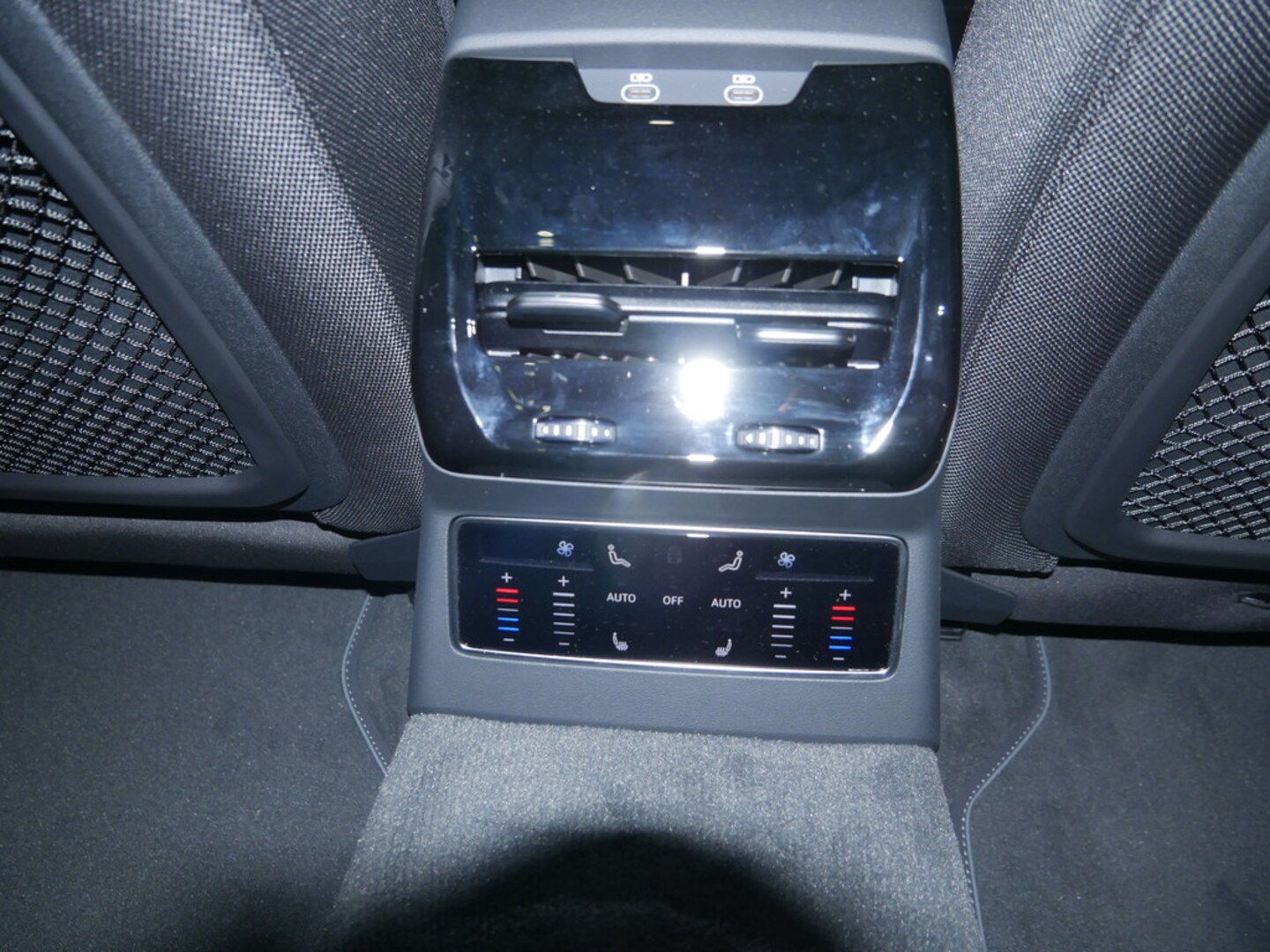 Bild über Audi A6 Avant edition one TDI quattro 150 kWS tronic - für weitere Informationen kontaktieren Sie den Audi Partner