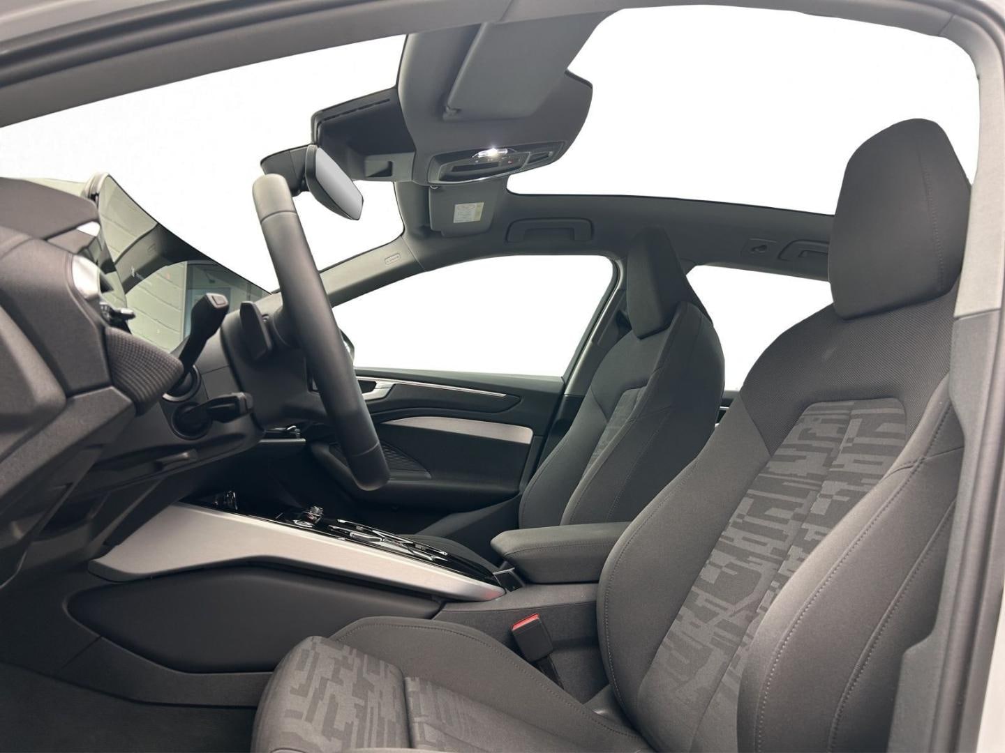 Bild über Audi A6 Avant TDI quattro 150 kW S tronic - für weitere Informationen kontaktieren Sie den Audi Partner