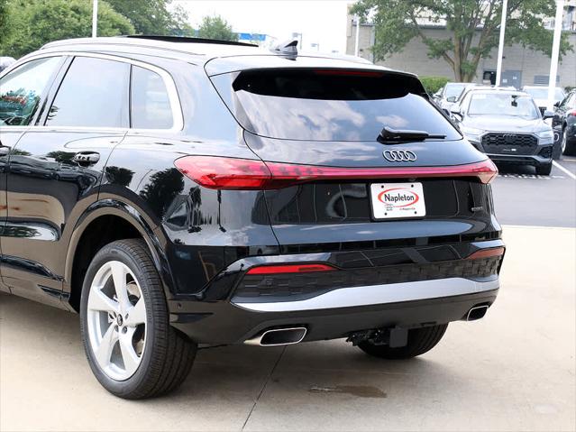 2025 AUDI Q5 - Image 9