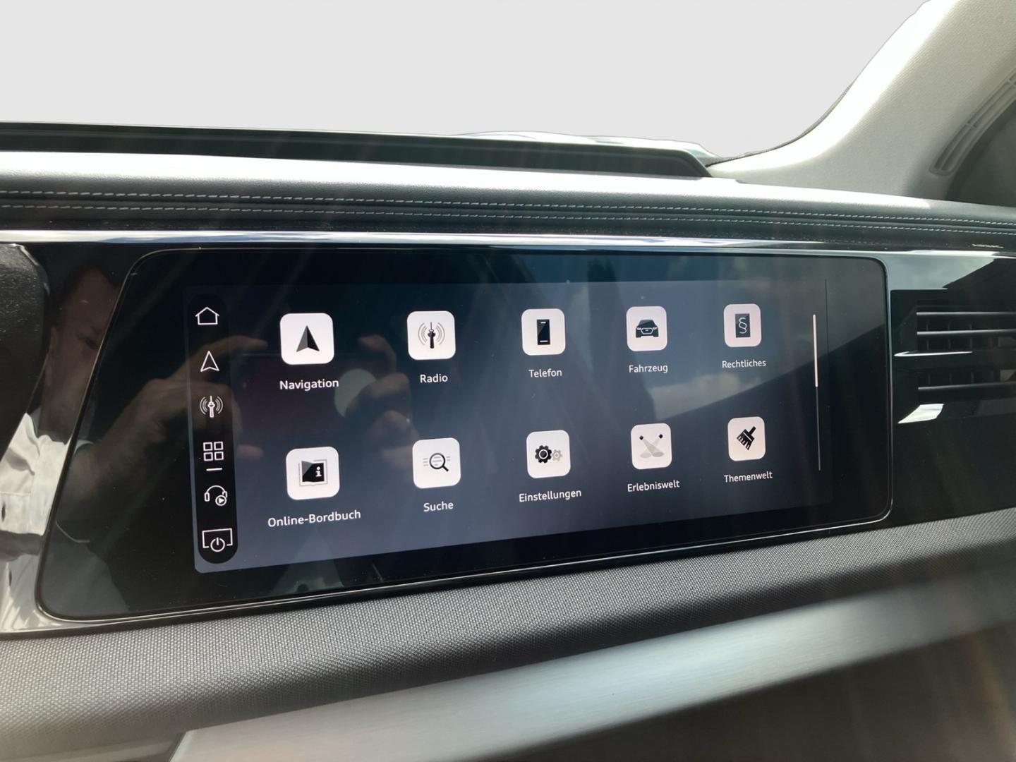 Bild über Audi Q7 SUV TDI quattro 220 kW tiptronic - für weitere Informationen kontaktieren Sie den Audi Partner