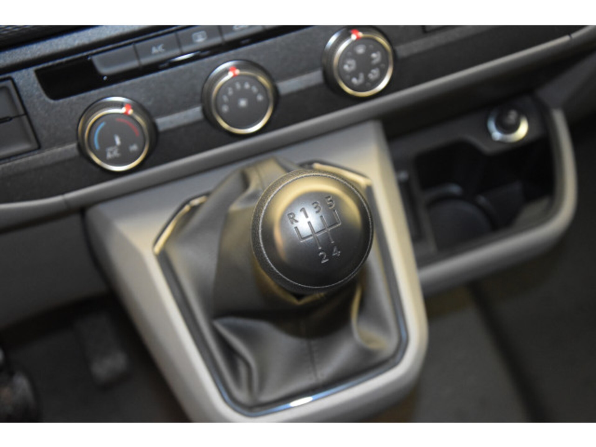 Volkswagen T6.1 Transporter Kasten kurzer Radstand