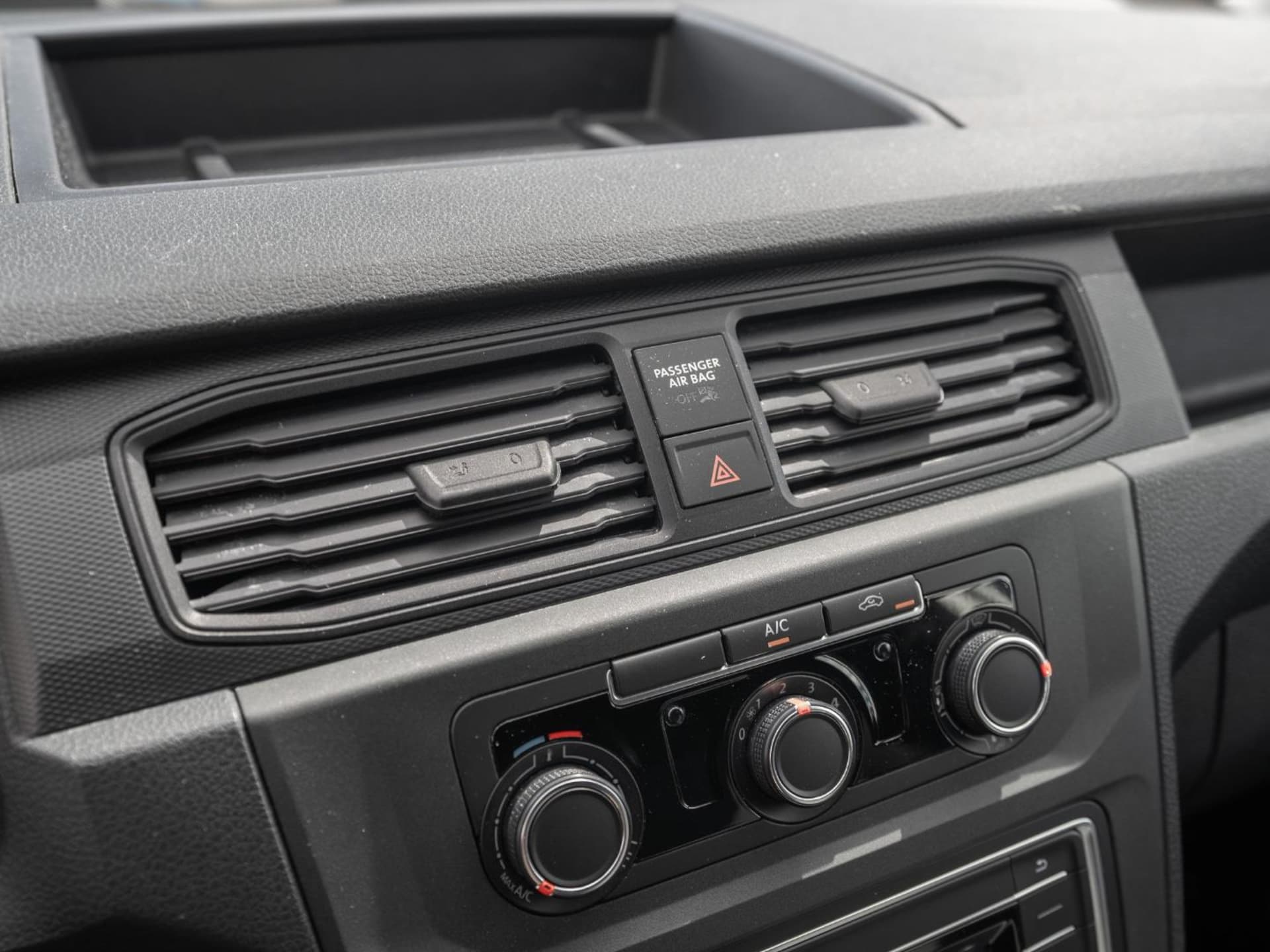 Volkswagen Caddy Maxi Kasten Basis-Modell
