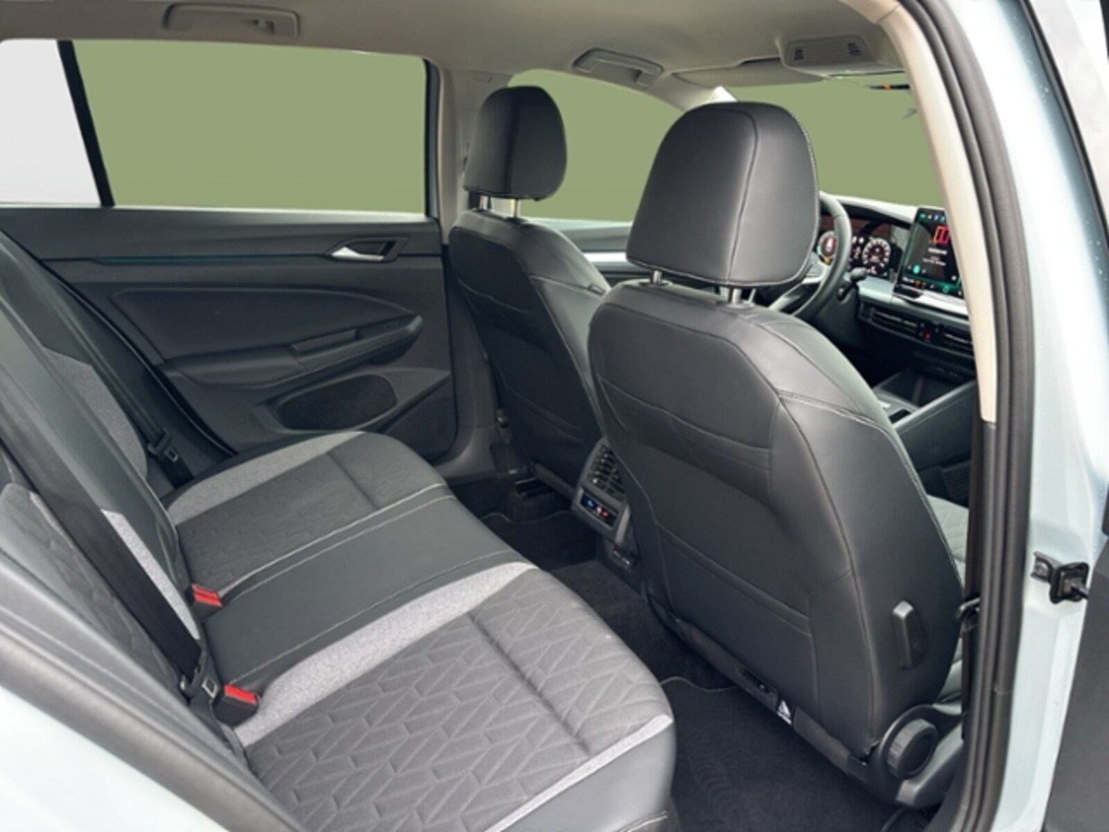 Volkswagen Golf Variant – Bild 15
