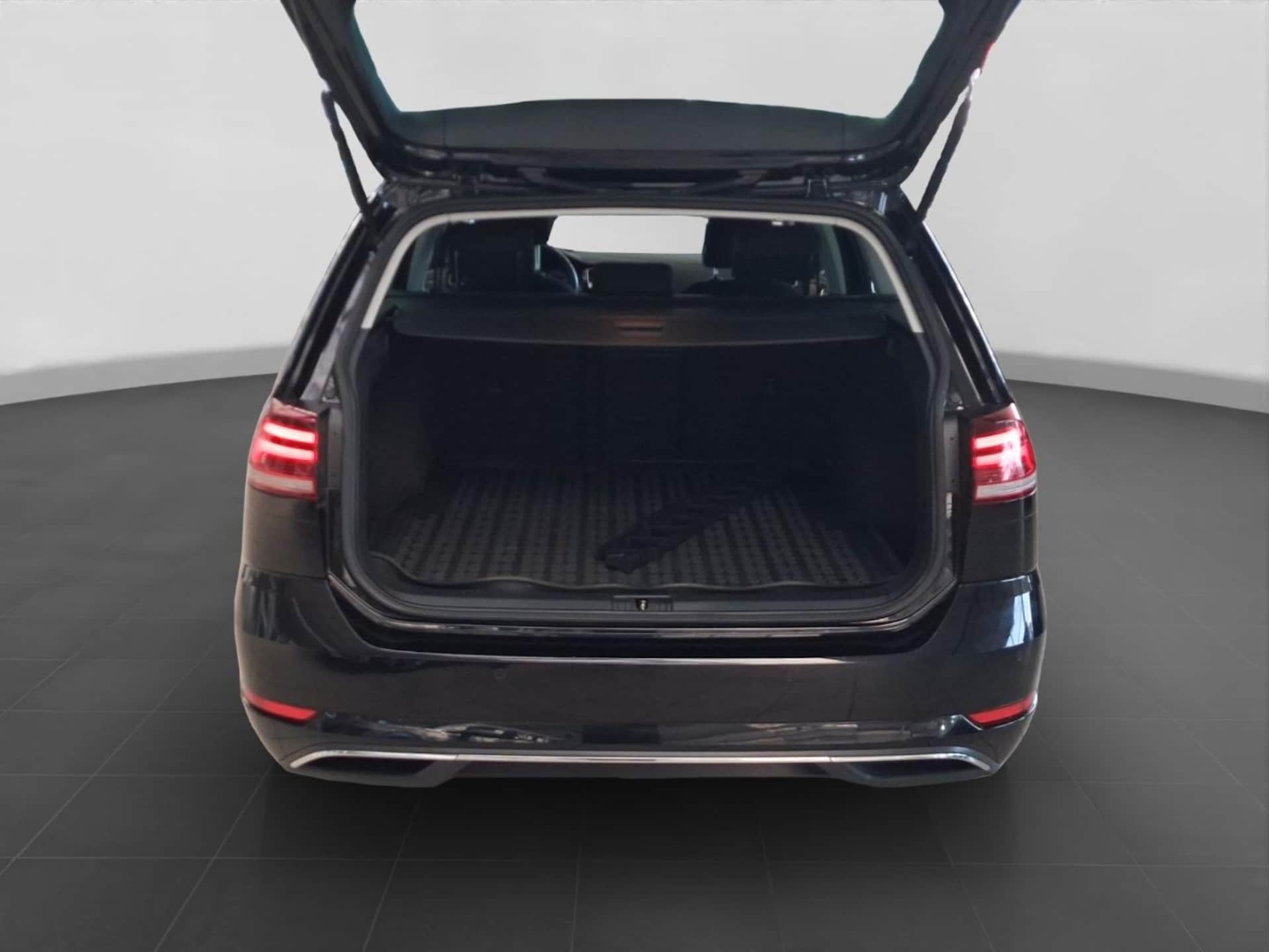 Volkswagen Golf Variant IQ.DRIVE