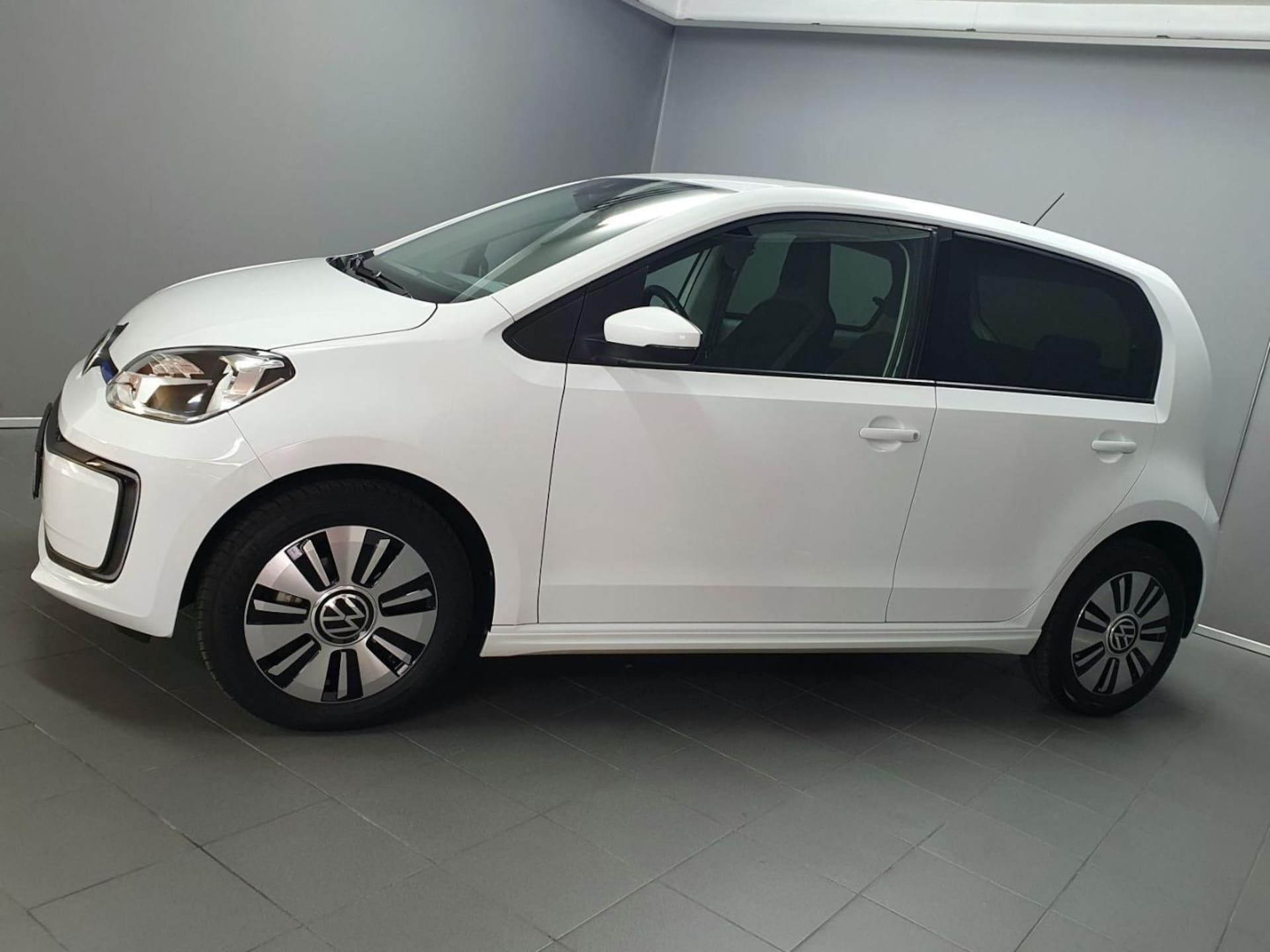Volkswagen e-up! Style "Plus"