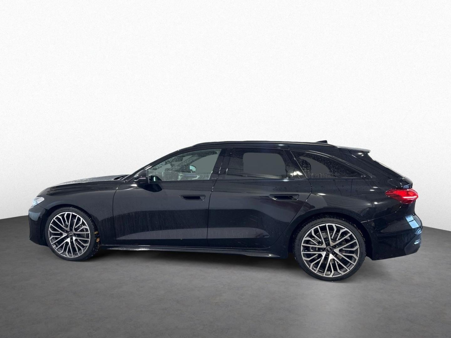 Bild über Audi A5 Avant TDI quattro 150 kW S tronic - für weitere Informationen kontaktieren Sie den Audi Partner