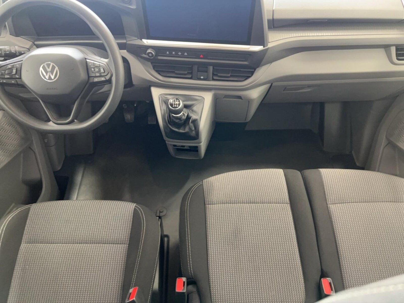 Volkswagen Transporter Kombi langer Radstand – Bild 13