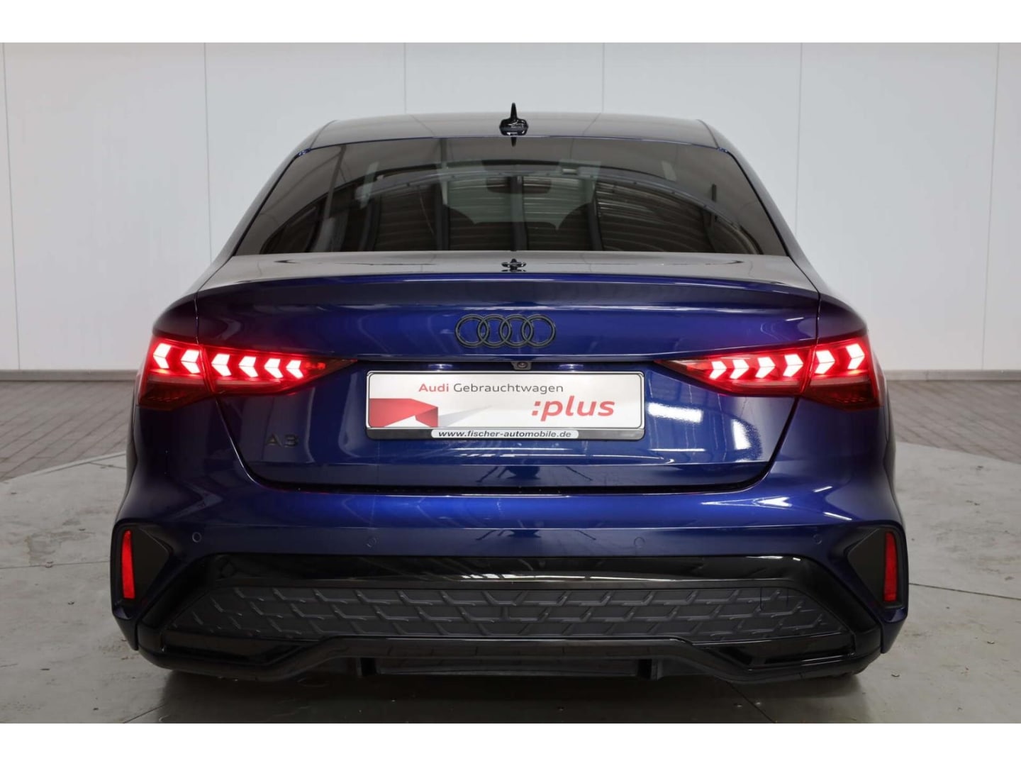 Bild über Audi A3 Limousine TDI S tronic - für weitere Informationen kontaktieren Sie den Audi Partner