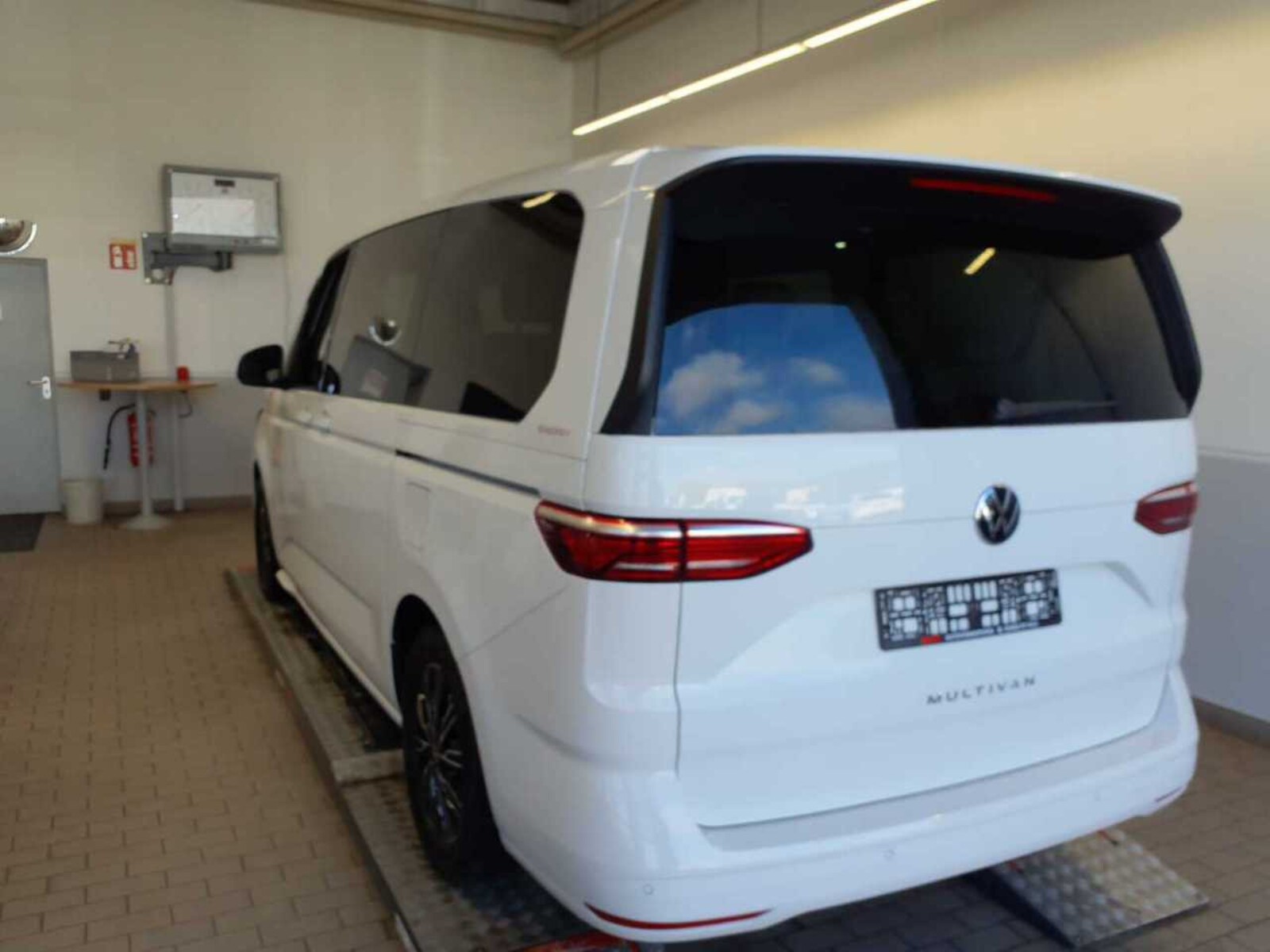 Volkswagen Multivan Langversion – Bild 7