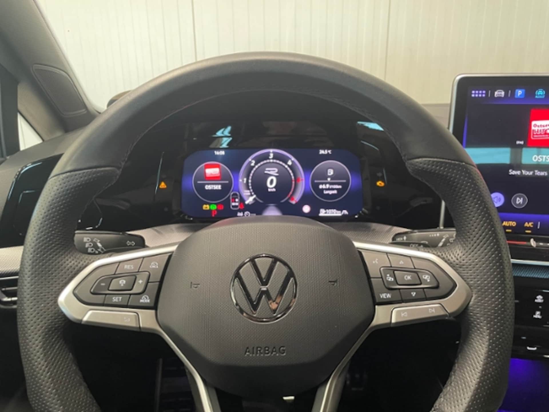 Volkswagen Golf Variant R-Line