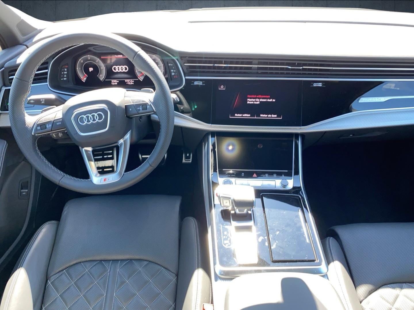 Bild über Audi Q7 SUV S line 50 TDI quattro tiptronic - für weitere Informationen kontaktieren Sie den Audi Partner