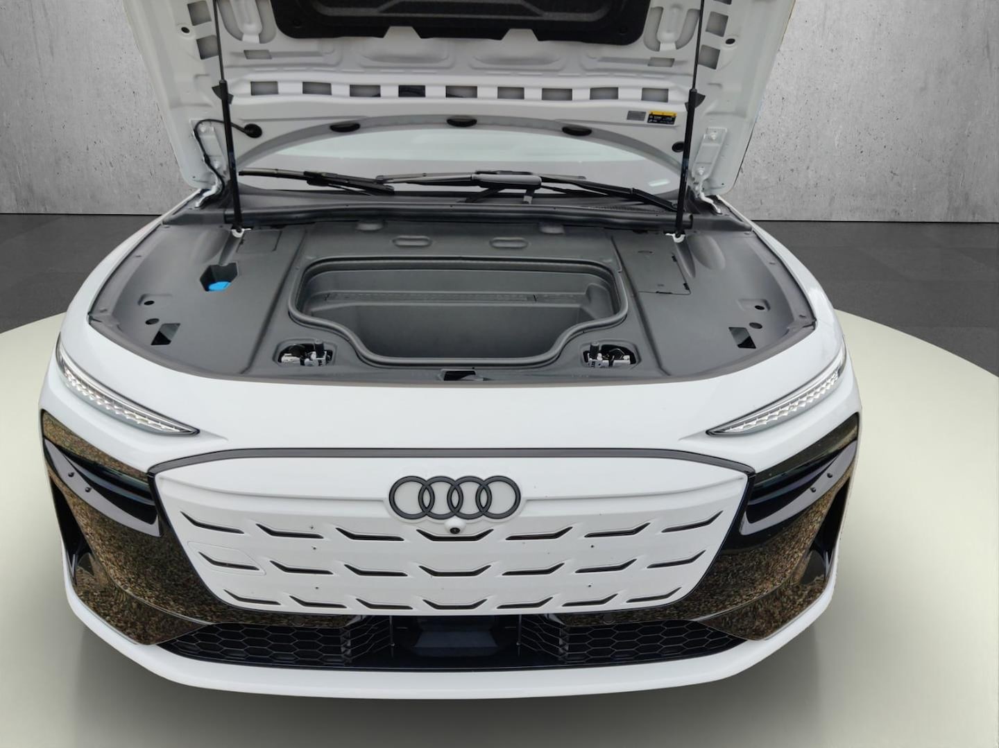 Bild über Audi A6 Avant e-tron e-tron quattro - für weitere Informationen kontaktieren Sie den Audi Partner