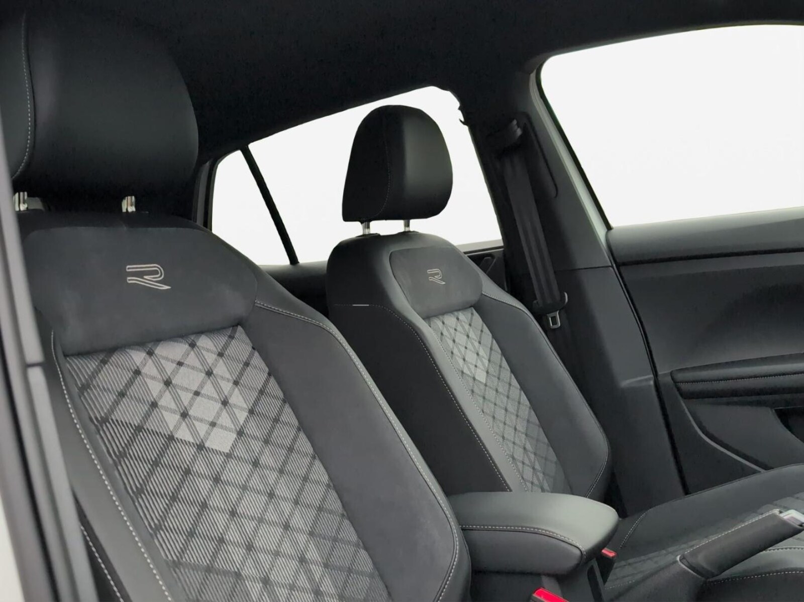 Volkswagen T-Cross – Bild 10
