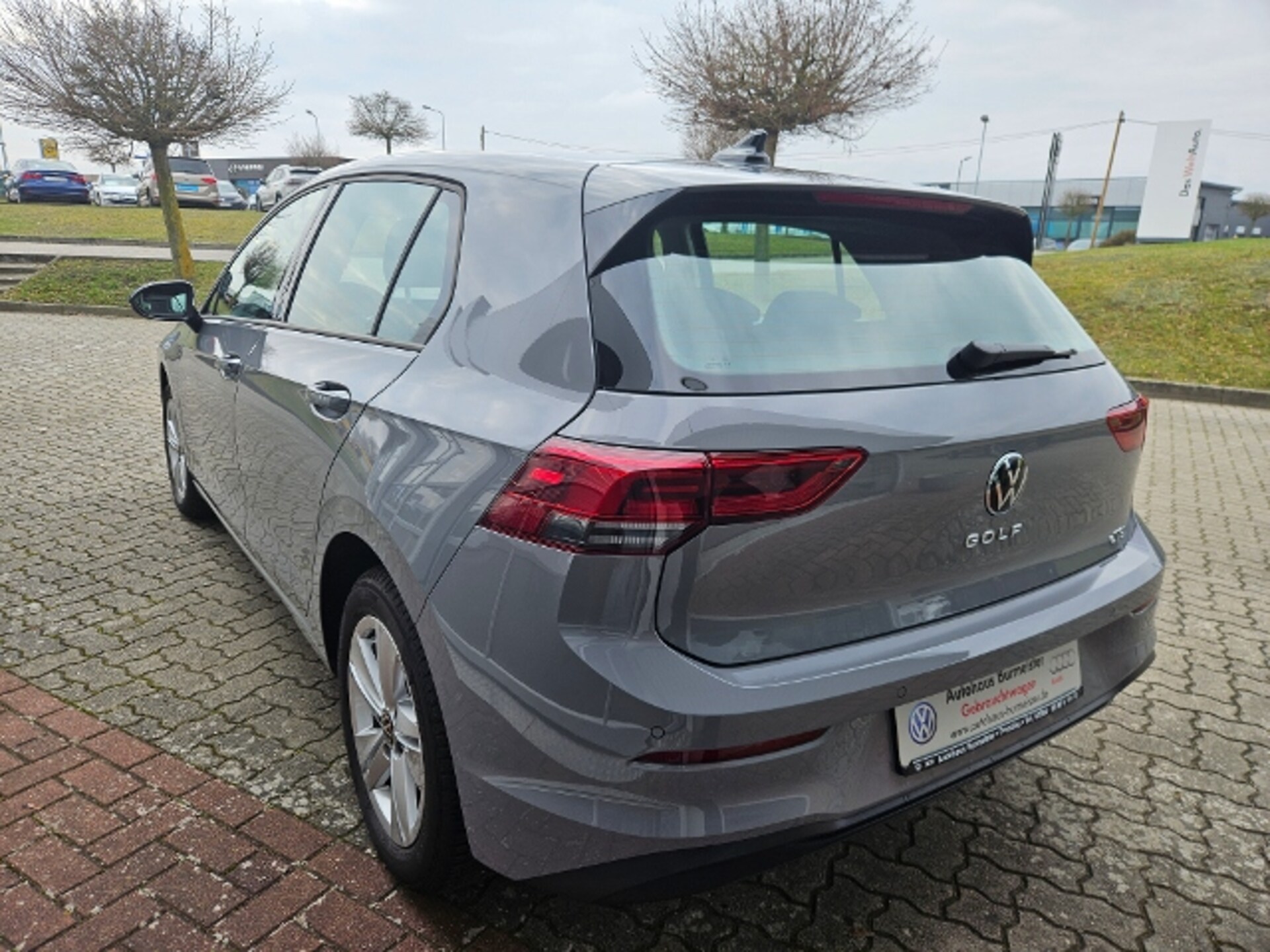 Volkswagen Golf Life