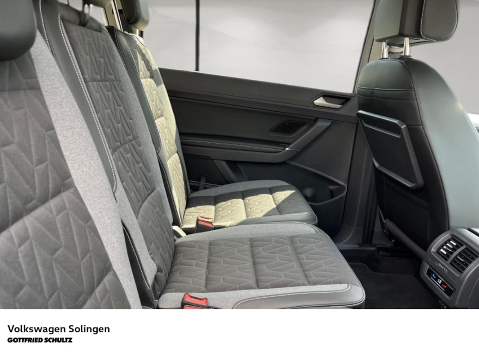 Volkswagen Touran – Bild 7