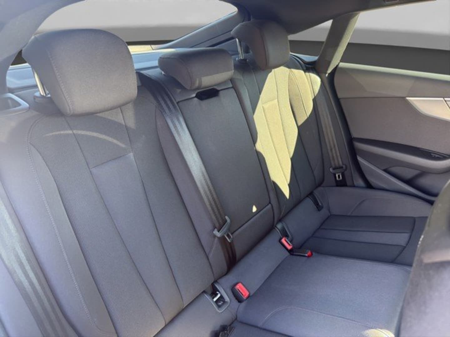 Bild über Audi A5 Sportback S line business 40 TFSI quattro S tronic - für weitere Informationen kontaktieren Sie den Audi Partner