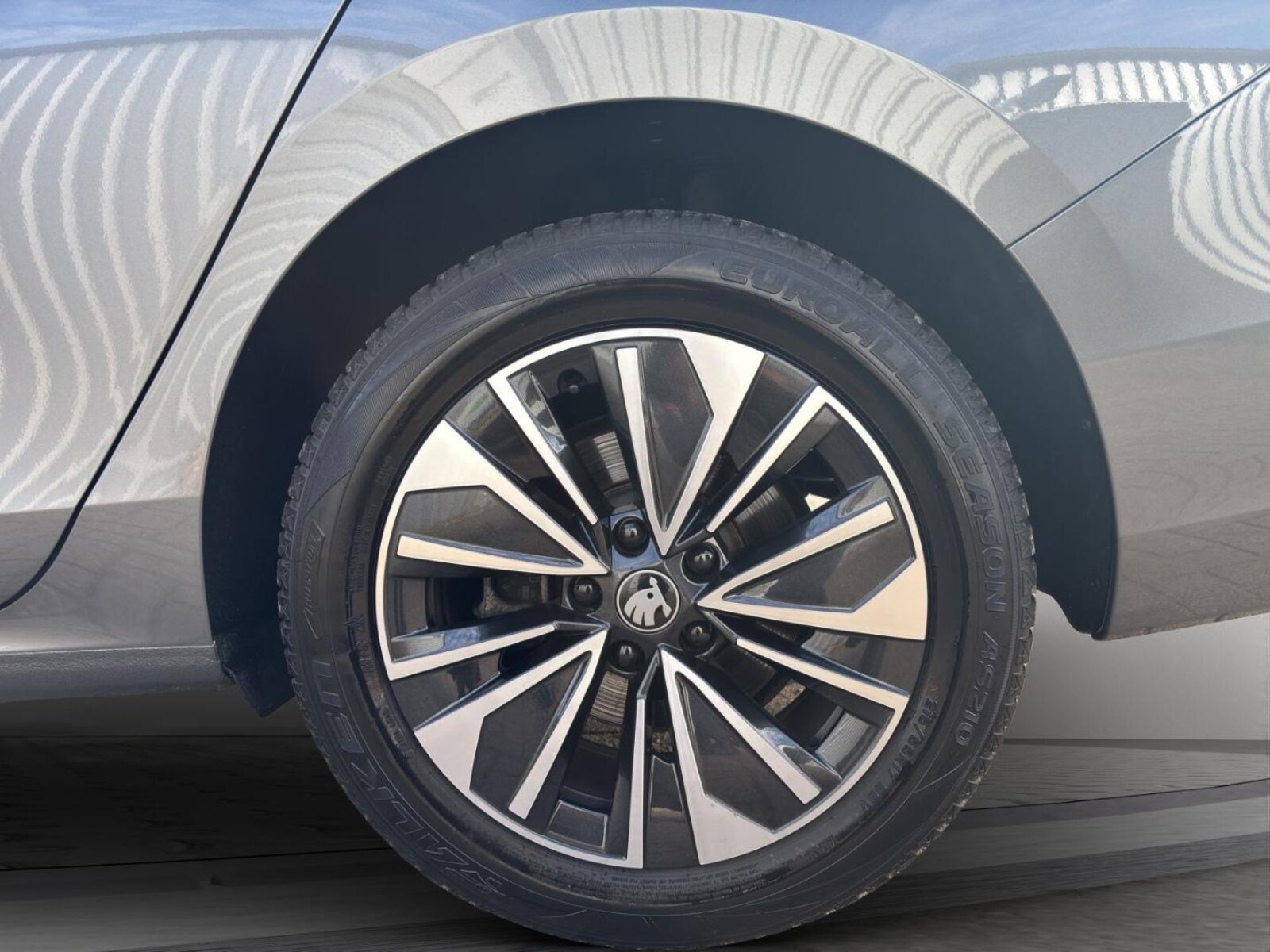 Škoda Superb Combi – Bild 8