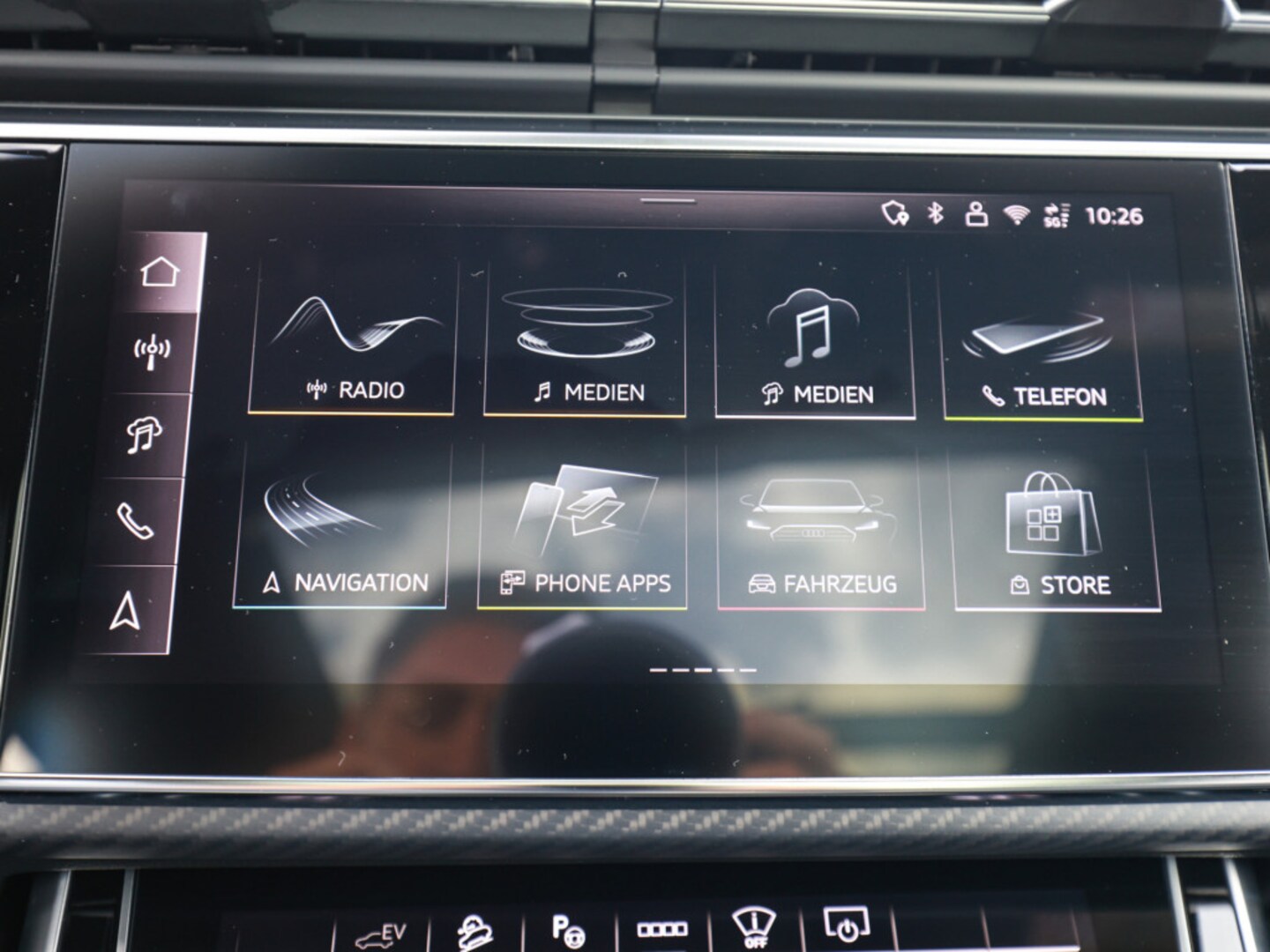 Bild über Audi Q8 SUV TFSI e S line business TFSI e quattro 360 kW tiptronic - für weitere Informationen kontaktieren Sie den Audi Partner