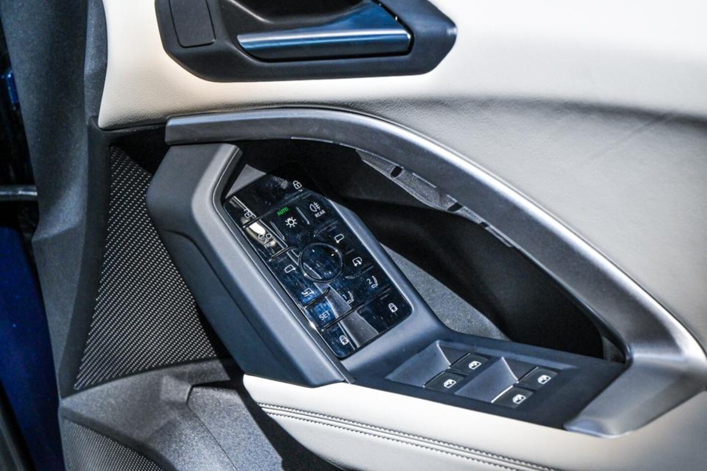 Image about Audi Q5 SUV TDI quattro 150 kW