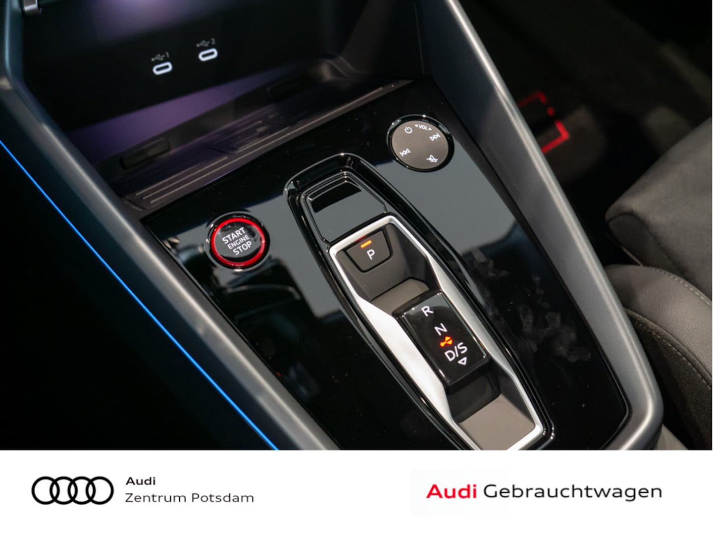 Bild über Audi RS 3 Sportback TFSI quattro 294 kW S tronic - für weitere Informationen kontaktieren Sie den Audi Partner