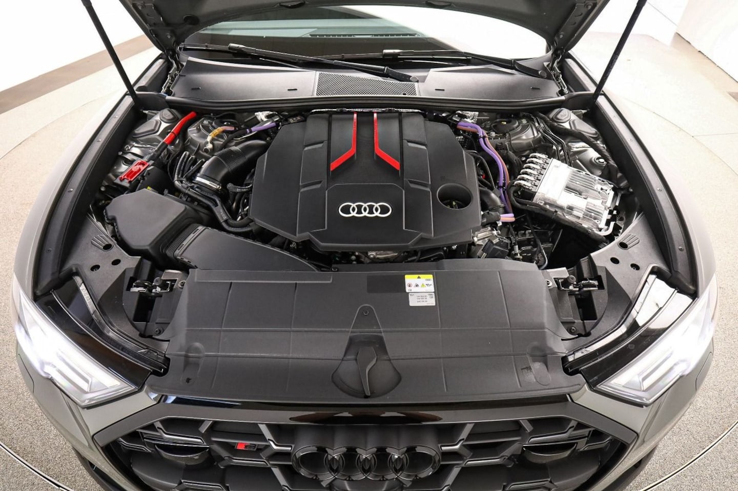 Bild über Audi S6 Avant TDI quattro tiptronic - für weitere Informationen kontaktieren Sie den Audi Partner