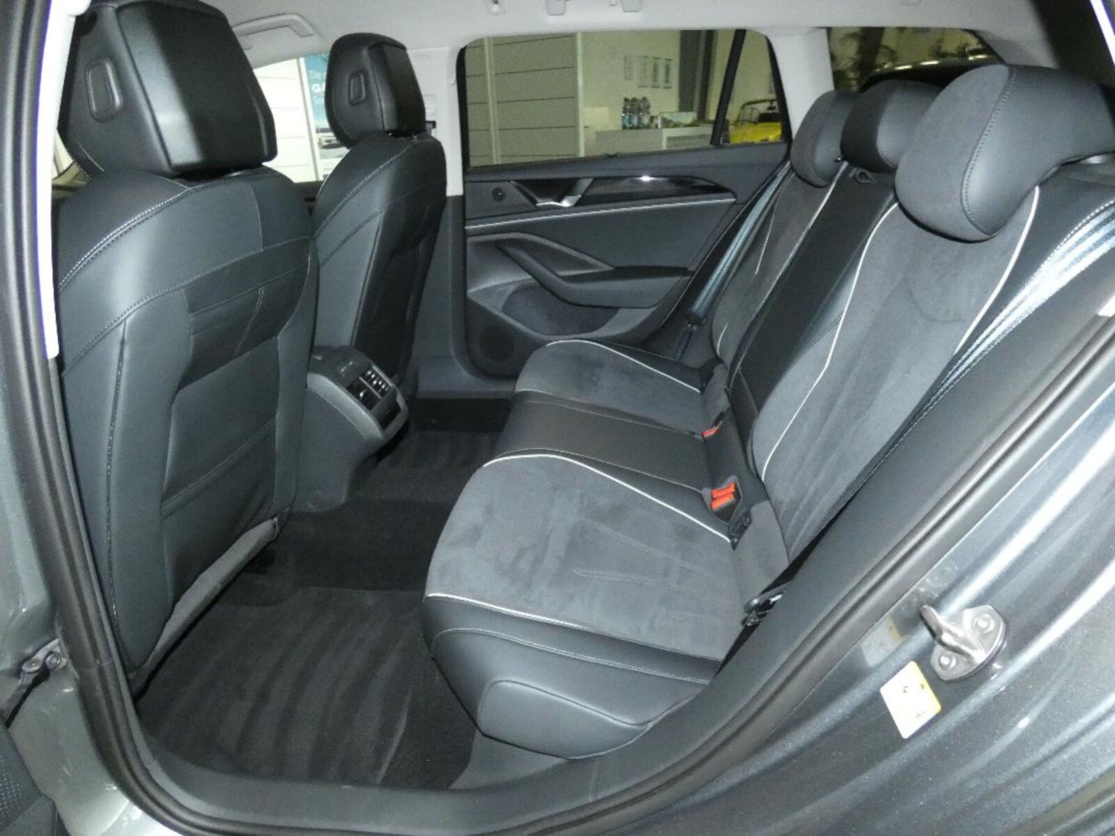 Volkswagen Passat – Bild 9