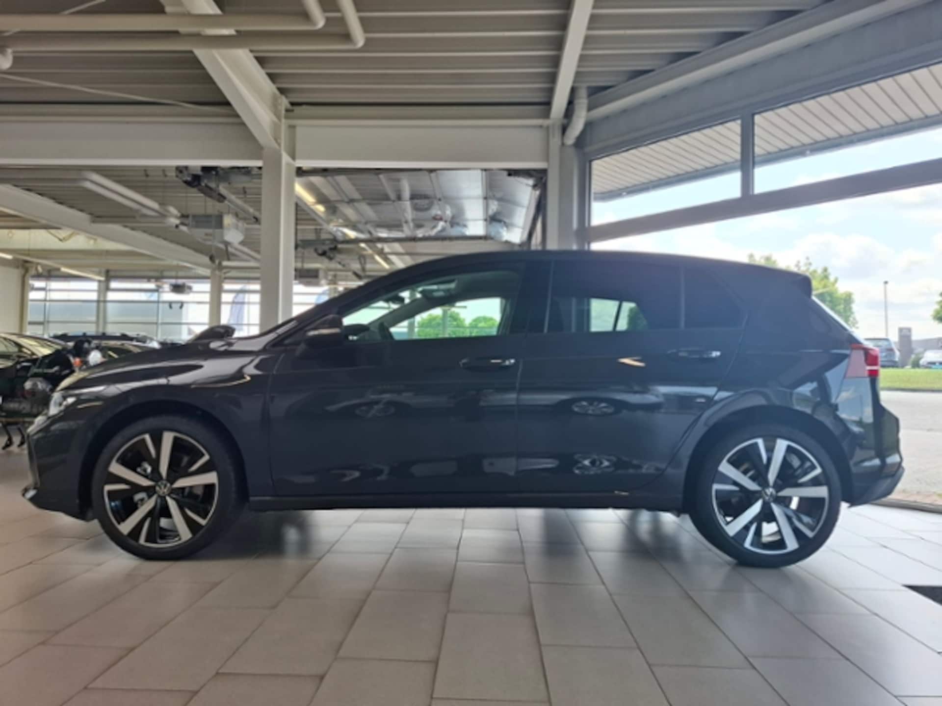 Volkswagen Golf Life
