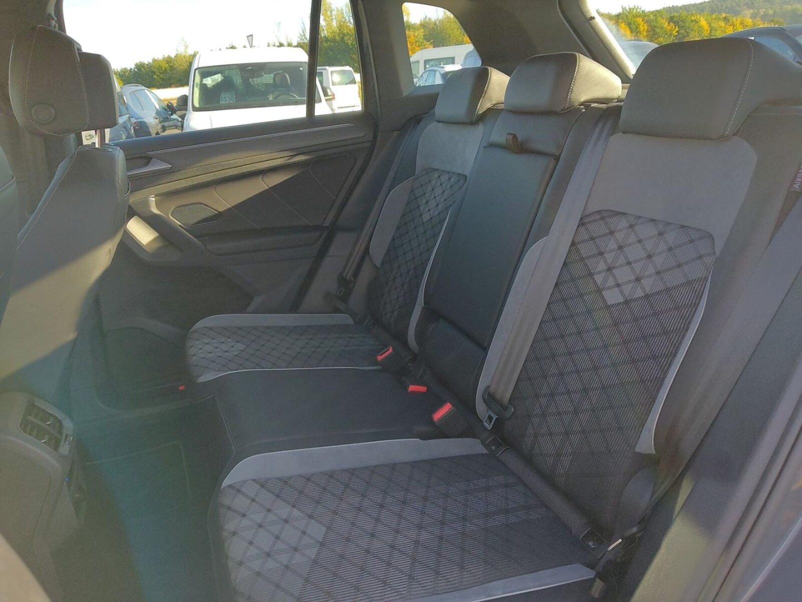 Volkswagen Tiguan – Bild 13