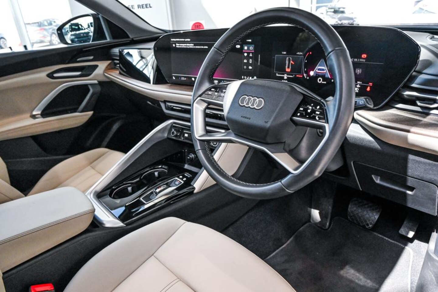 Image about Audi Q5 SUV TDI quattro 150 kW