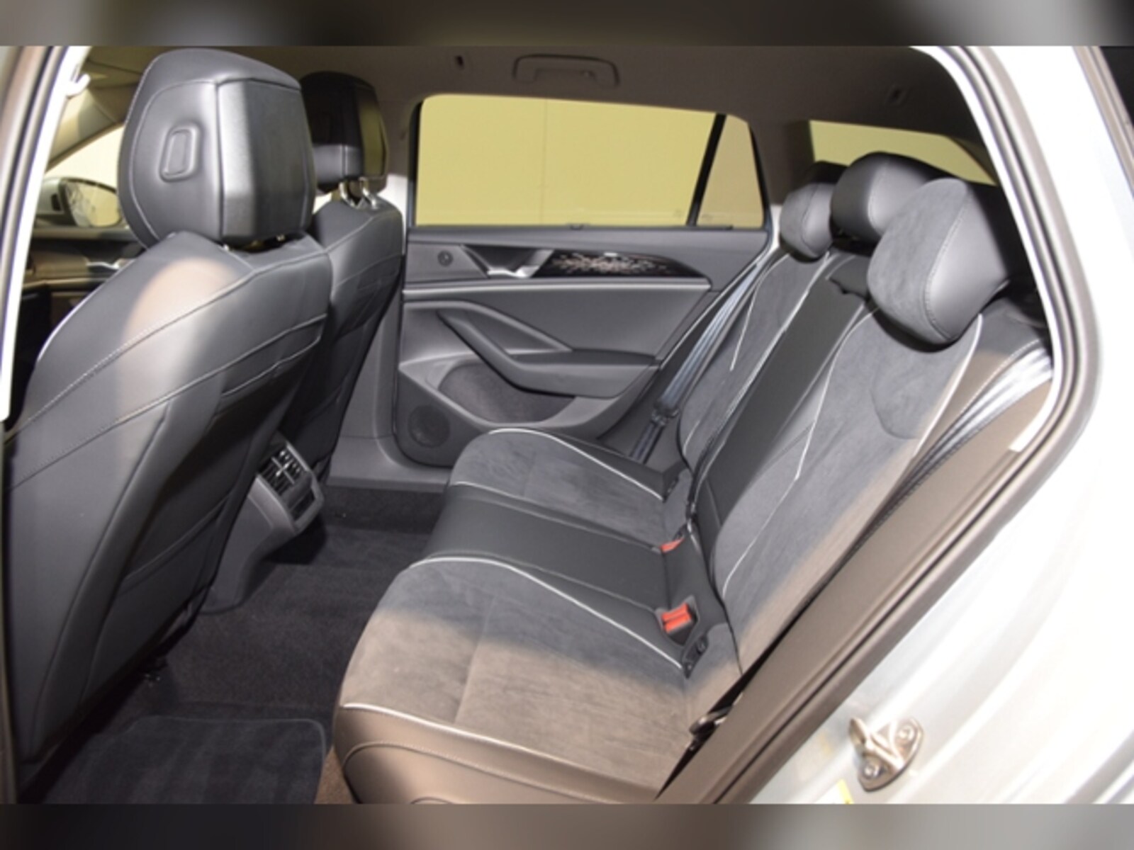 Volkswagen Passat – Bild 8