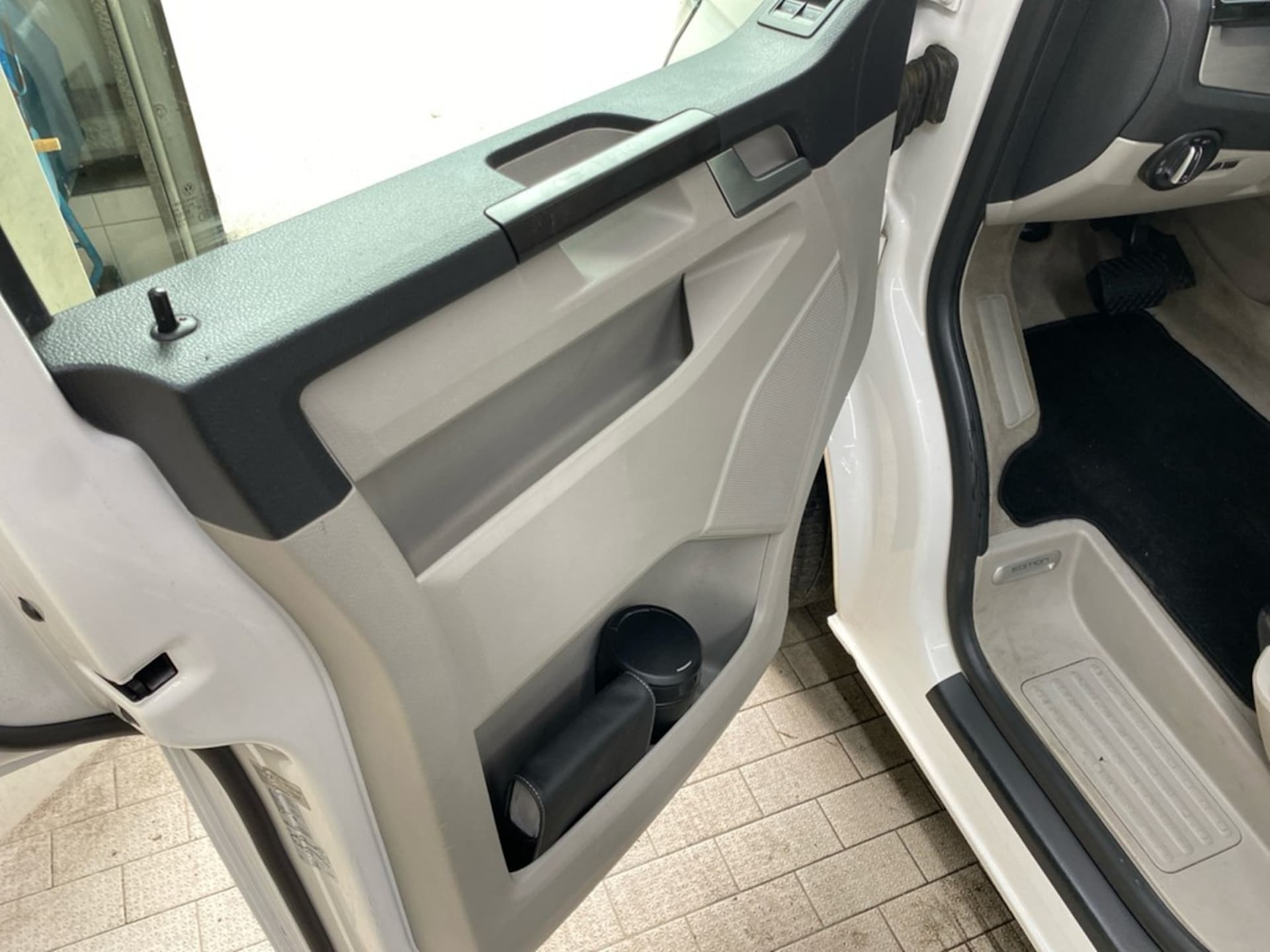 Volkswagen T6 California Beach