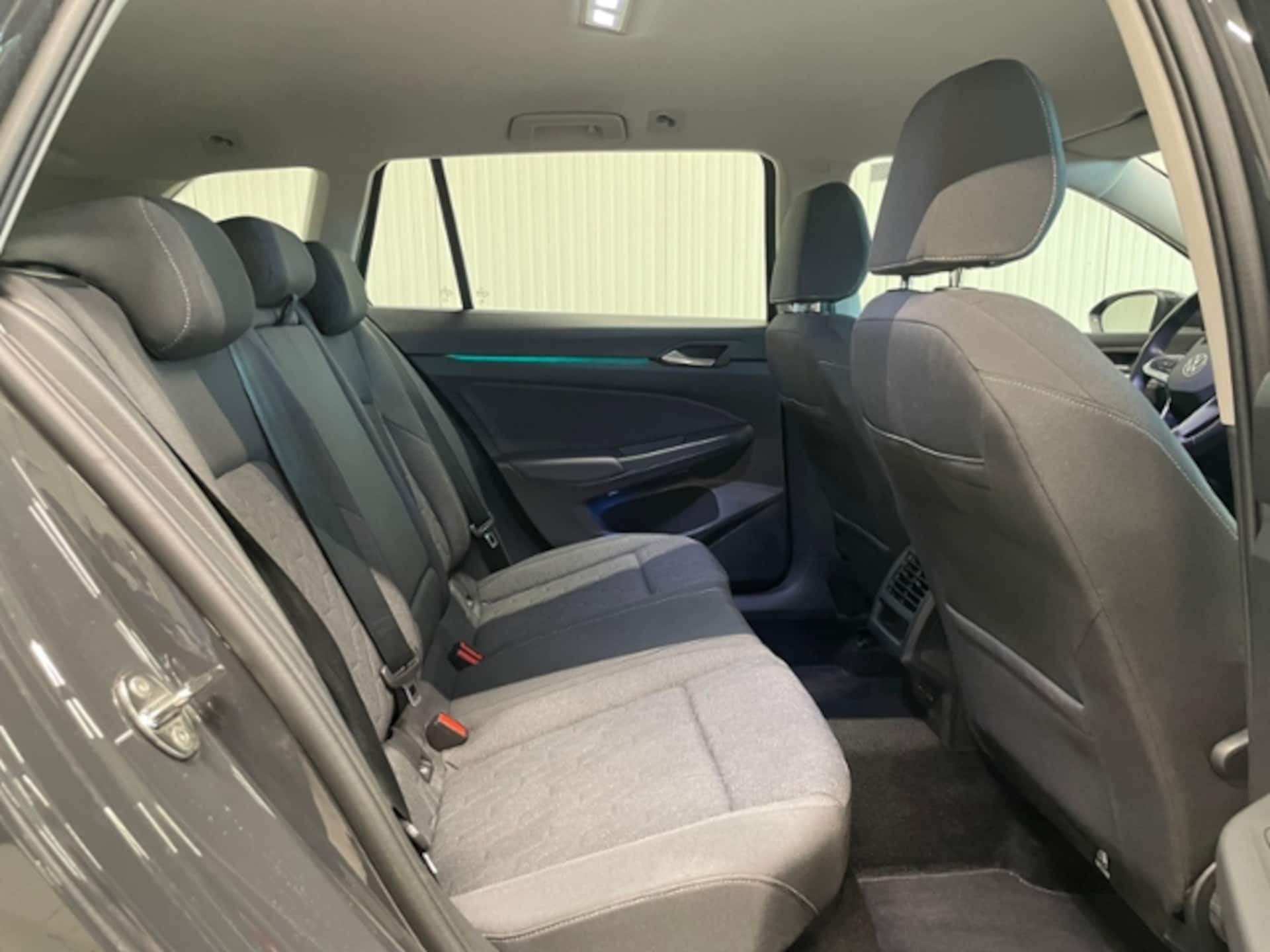 Volkswagen Golf Variant Life