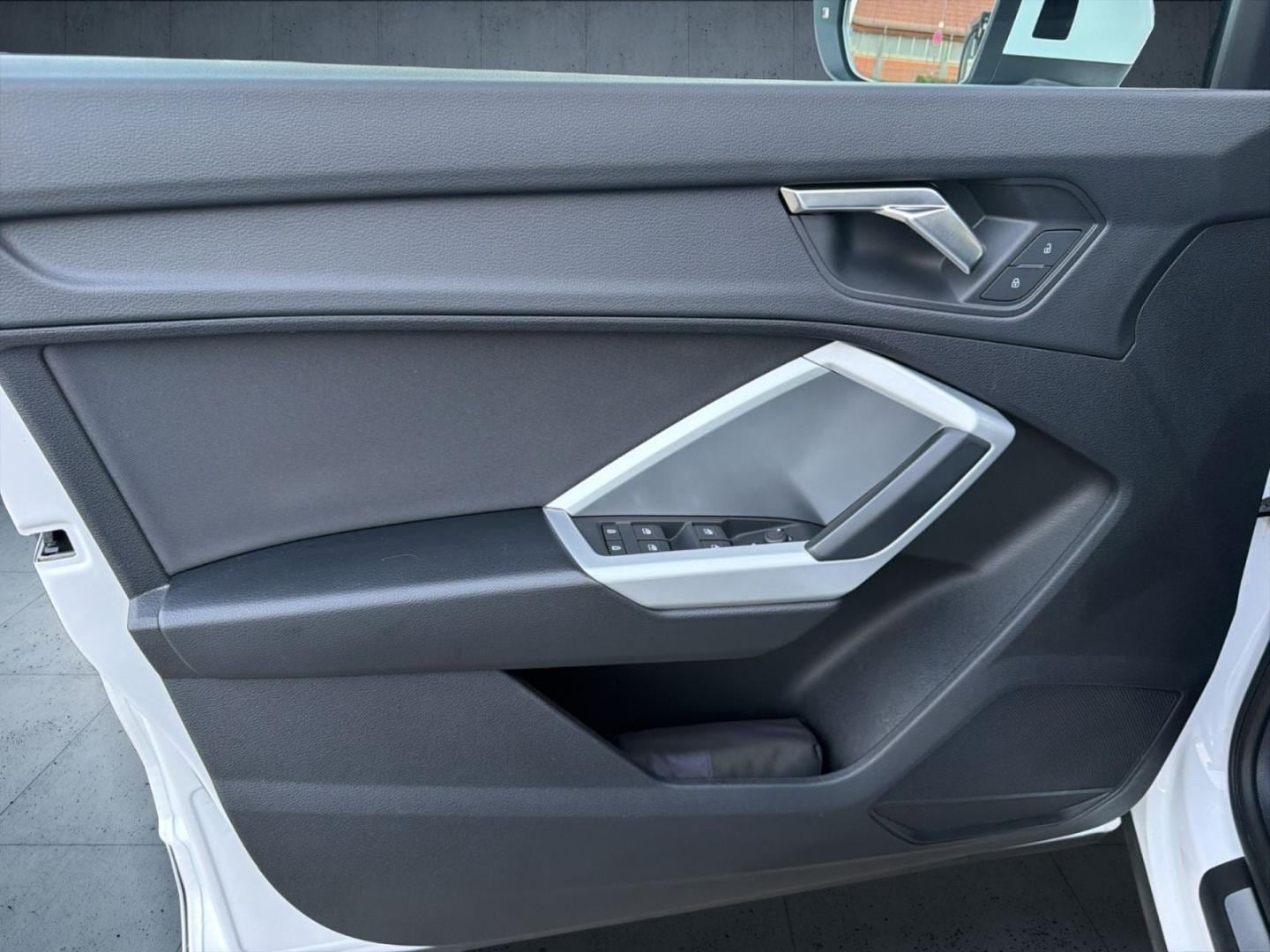 Bild über Audi Q3 advanced 35 TFSI S tronic - für weitere Informationen kontaktieren Sie den Audi Partner
