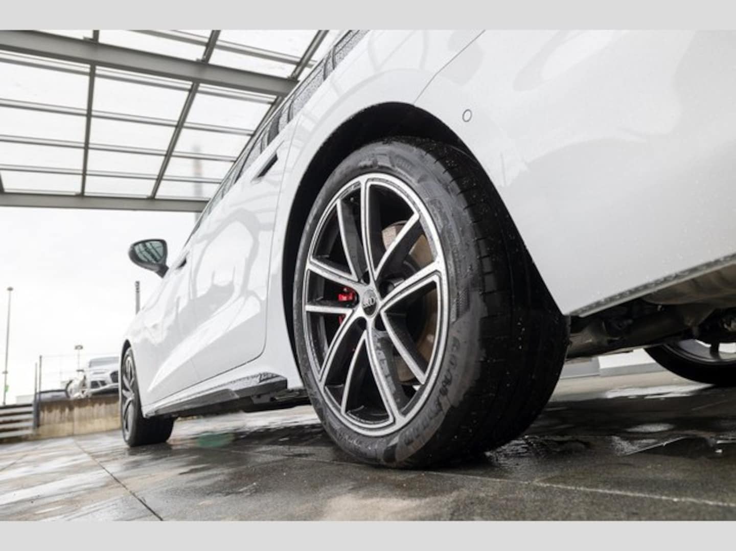 Bild über Audi A5 Avant TDI quattro 150 kW S tronic - für weitere Informationen kontaktieren Sie den Audi Partner