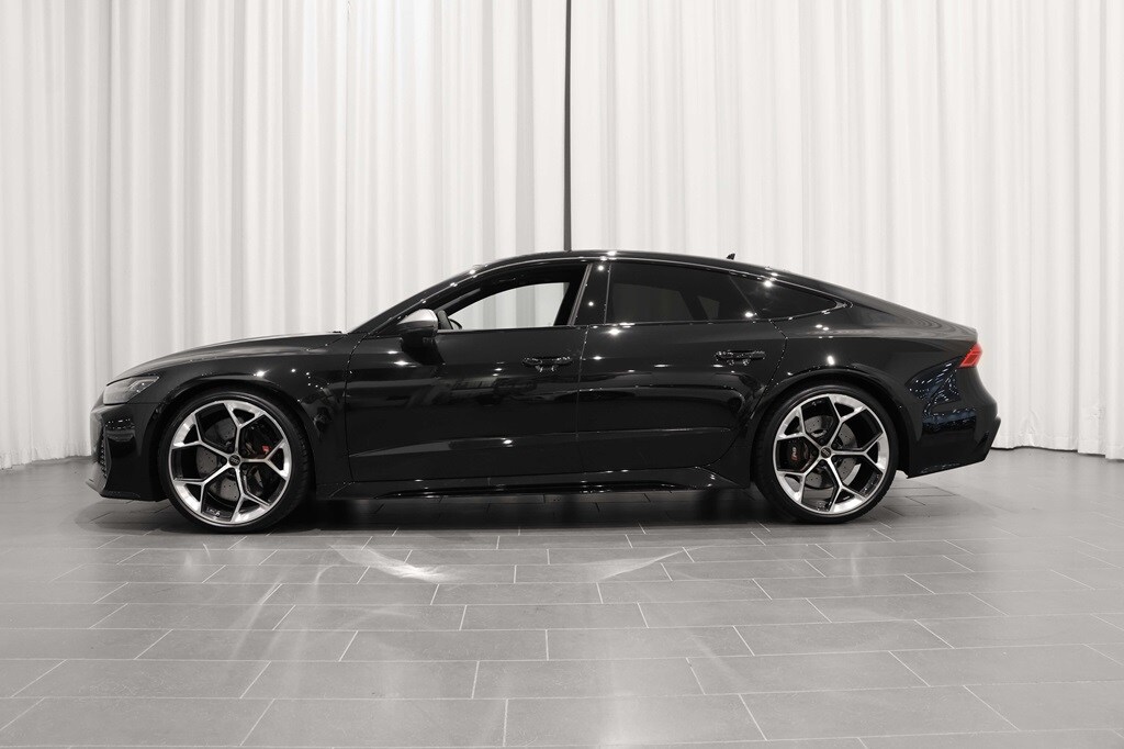 Bild som visar&nbsp;Audi RS 7 Sportback&nbsp;RS 7 Sportback performance 630 hk tiptronic - för mer information kontakta din Audi Partner