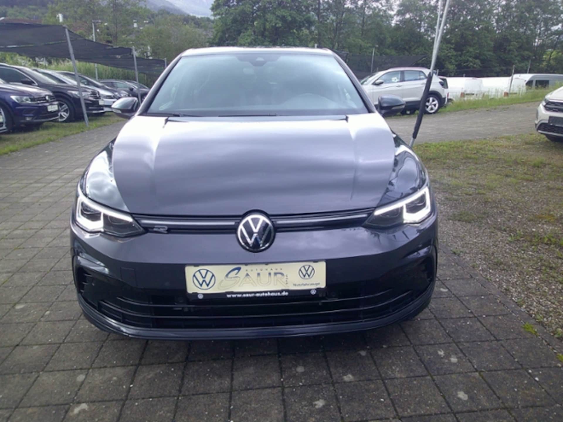 Volkswagen Golf R-Line
