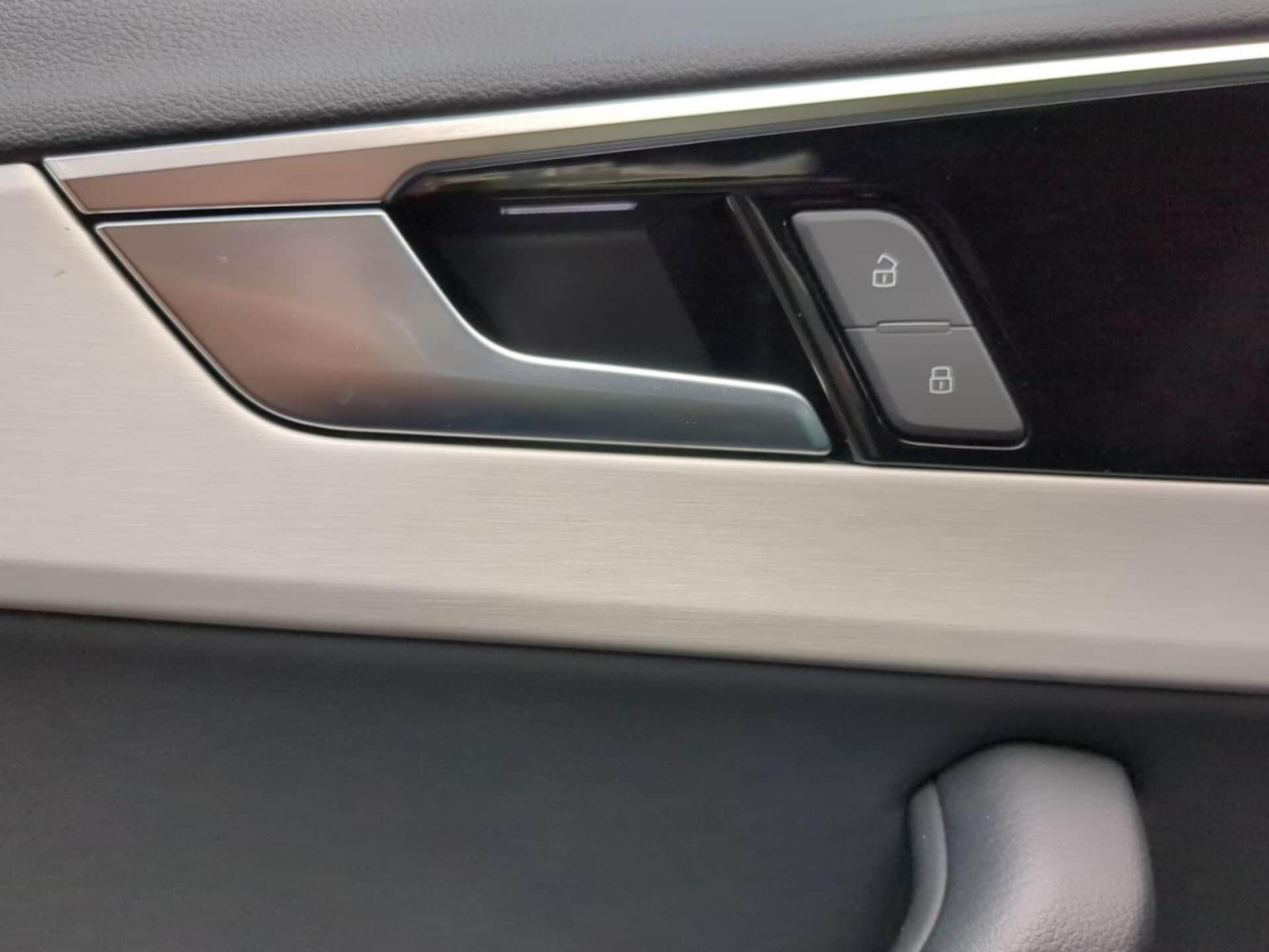Audi A4 Avant S line
