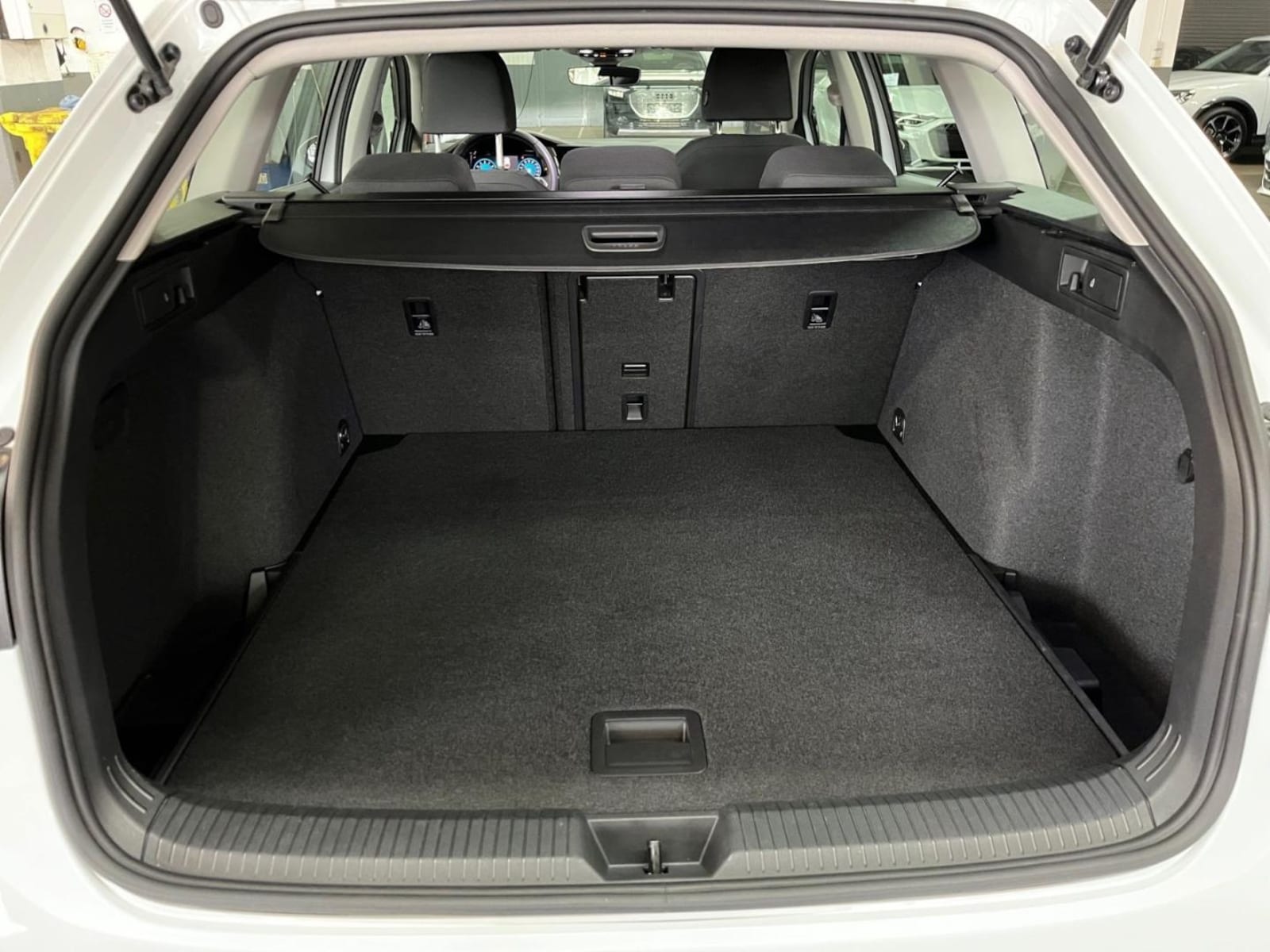 Volkswagen Golf Variant – Bild 13