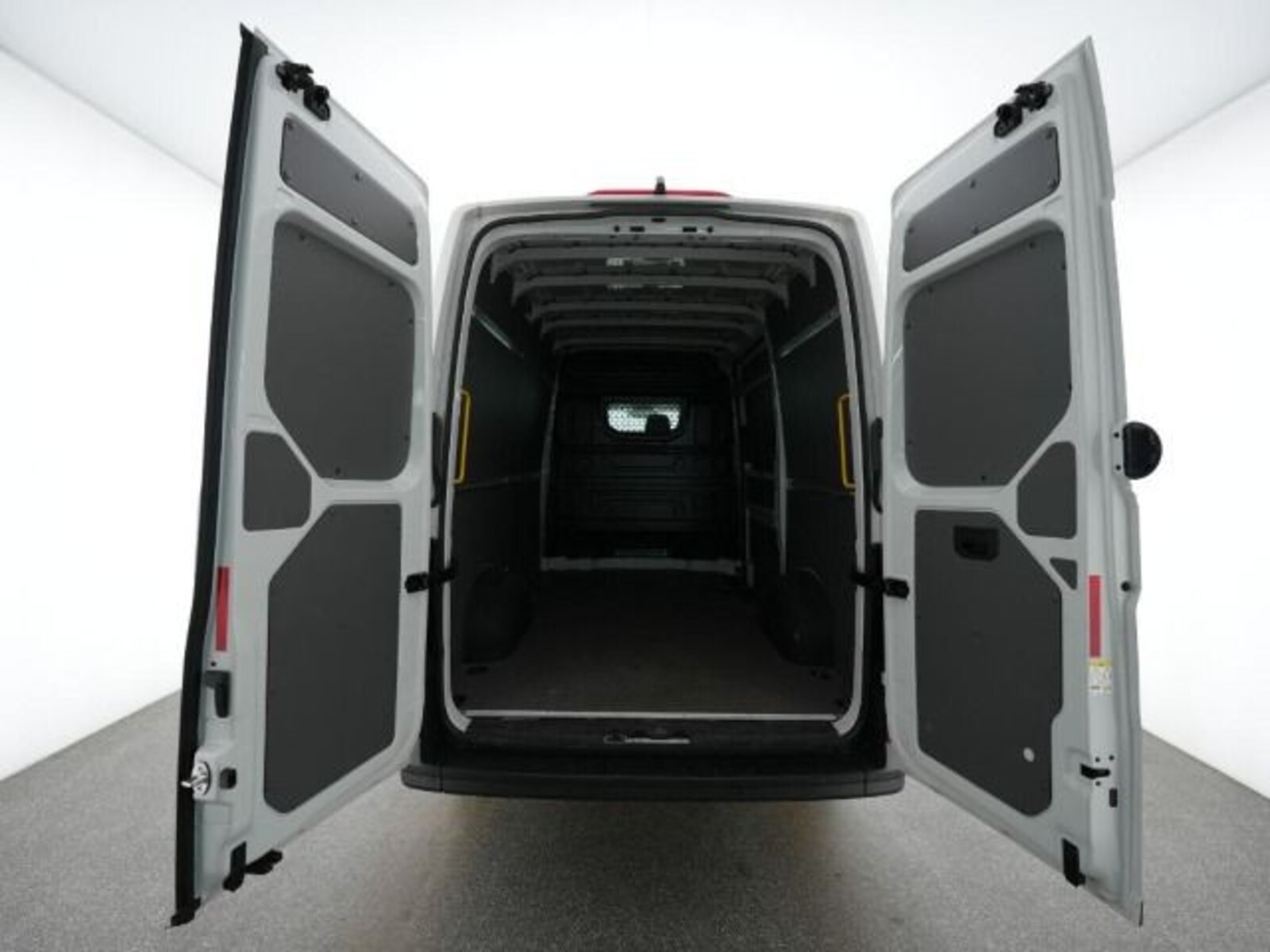 Volkswagen Crafter Kasten mittlerer Radstand – Bild 8