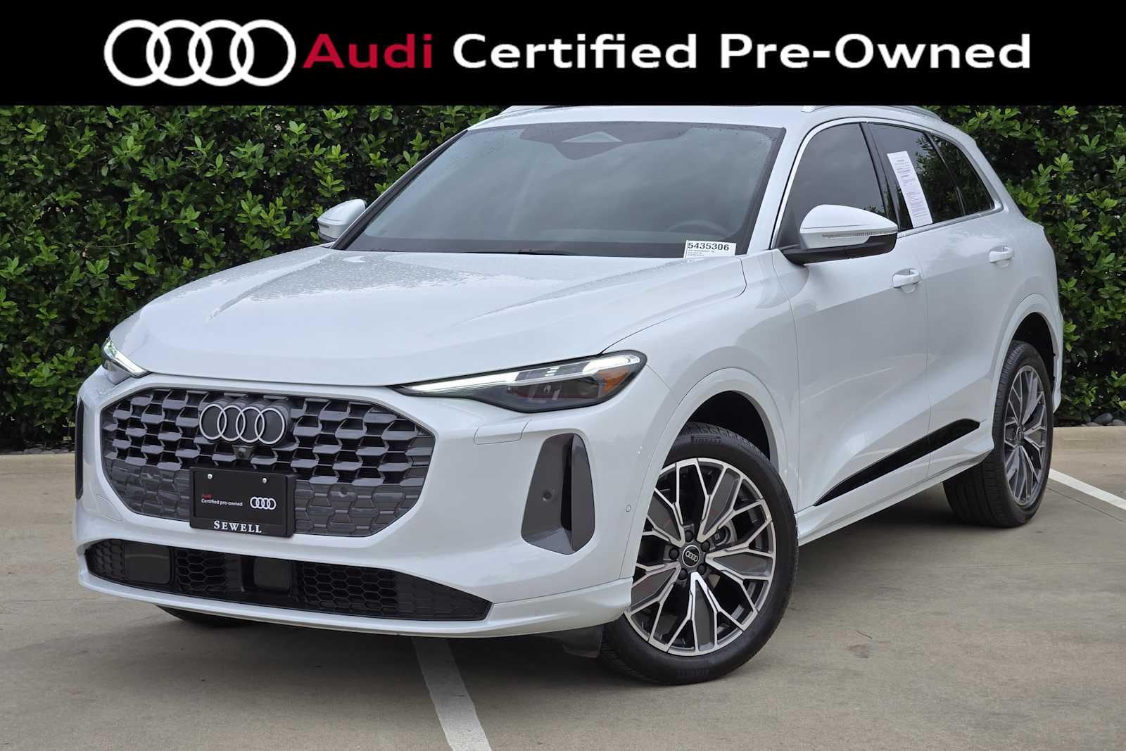 2025 Audi Q5 40 Premium Plus's photo