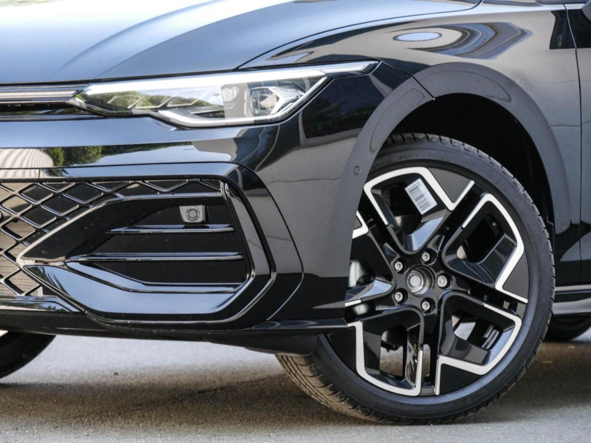 Volkswagen Golf R-Line