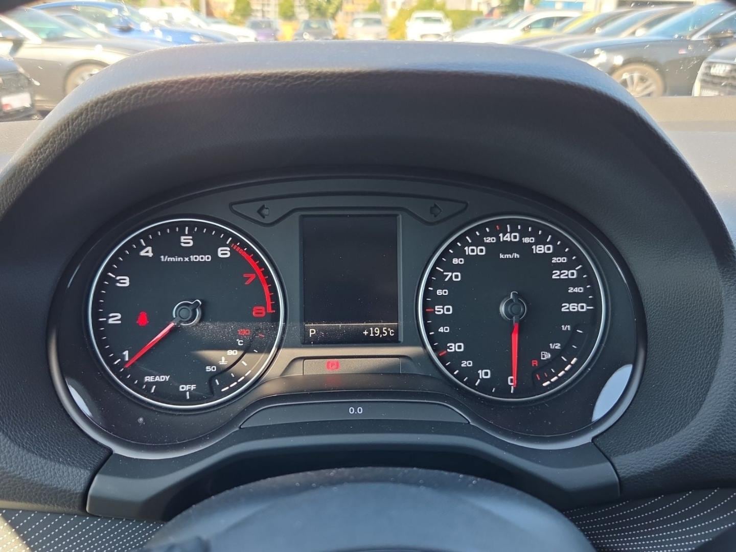 Bild über Audi Q2 advanced 40 TFSI quattro S tronic - für weitere Informationen kontaktieren Sie den Audi Partner